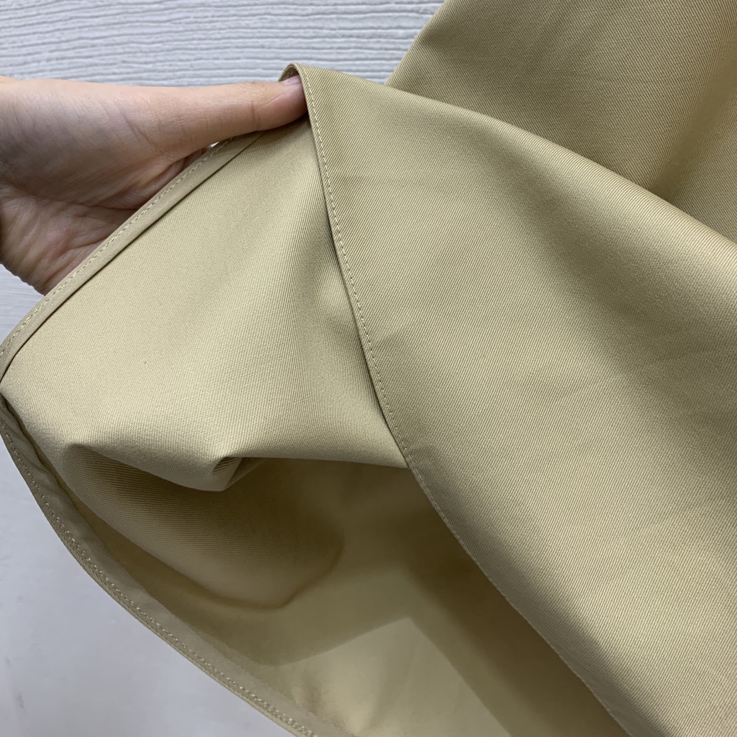 款号G PRAD*A新款P家高端定制斜纹棉布面料、经典三角标logo徽标搭配腰带装饰高腰显瘦大摆中长款半