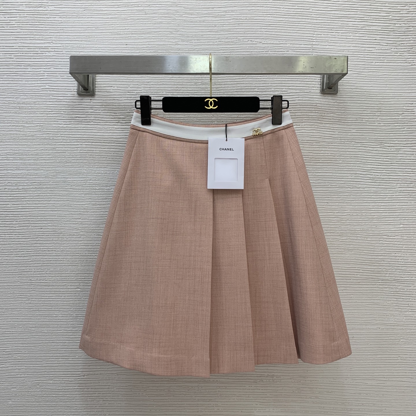 NO:749649,Style number G30755 CHANE*L early spring new high-end customized fabric contrasting color splicing at the waist, asymmetric pleated design, high-waisted slimming A-line skirt!  Pink, gray, (S size waist 66, skirt length 51) hair, chanel, skirts,19860909款号G30755 CHANE*L早春新款 高端定制面料腰间撞色拼接不对称压褶设计高腰显瘦A字半身裙！粉色、灰色、 （S码腰围66,裙长51）发,,chanel,skirts,,Women's clothing