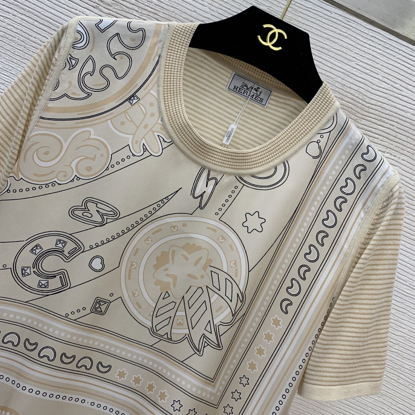 款号G HERMÈ*S新款高端定制 前片19姆米100%真丝斜纹绸拼接后片羊毛混纺细条纹针织面料、几何图
