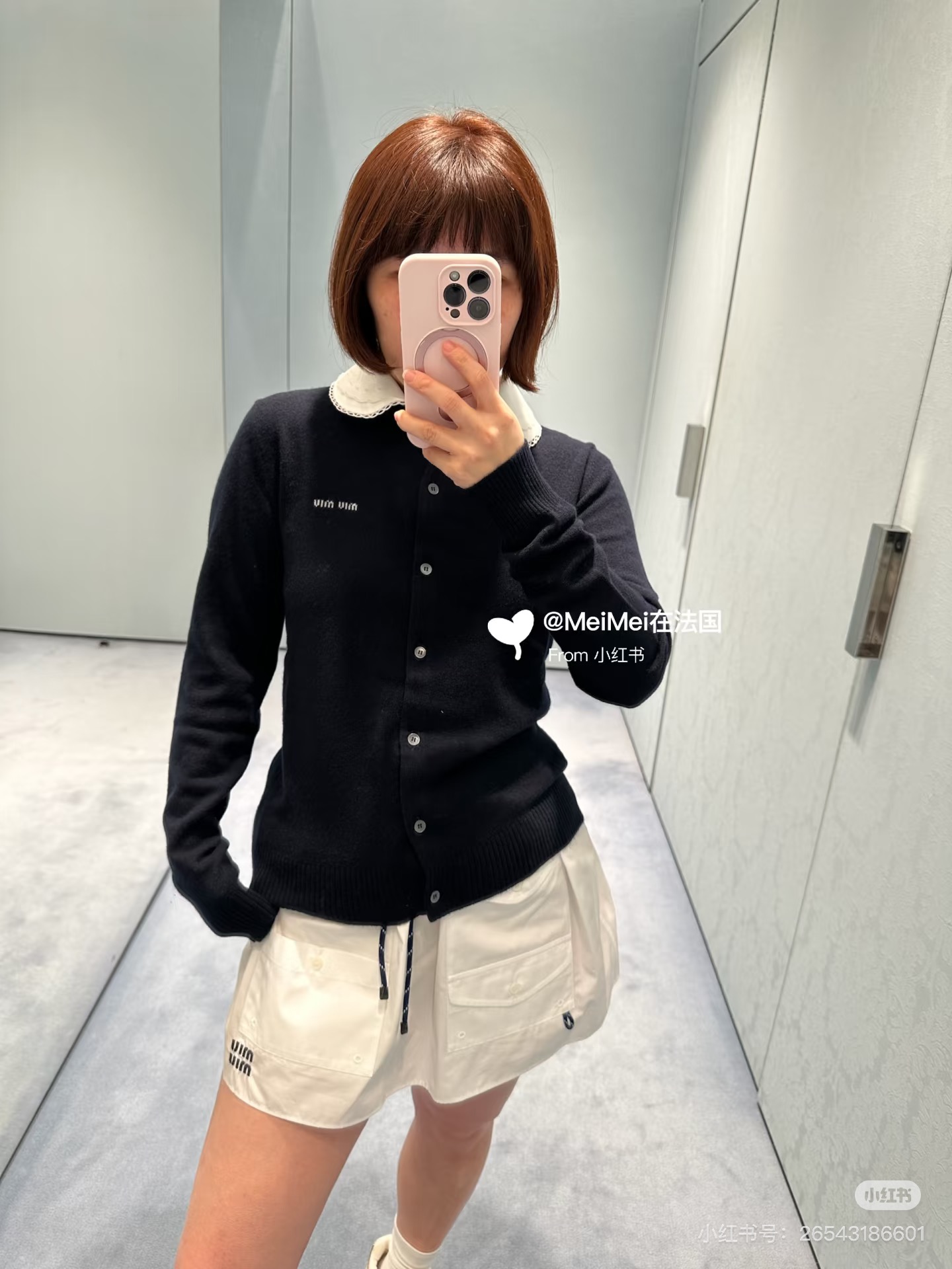 NO:739116,Style number G26022943 MIUMI*U Miaojia early spring new high-end customized wool yarn fabric is soft and skin-friendly!  Personalized design of detachable doll collar letter logo badge button placket long-sleeved knitted cardigan top!  Navy blue, (M size shoulder width 37, chest 92, sleeve length 64, dress length 59) hair,,miumiu,19860909款号G26022943 MIUMI*U缪家早春新款 高端定制羊毛纱线面料柔软亲肤！个性设计可拆卸娃娃领字母logo胸章系扣门襟长袖针织开衫上衣！藏青色,（M码肩宽37,胸围92,袖长64,衣长59）发,,miumiu,,Women's clothing