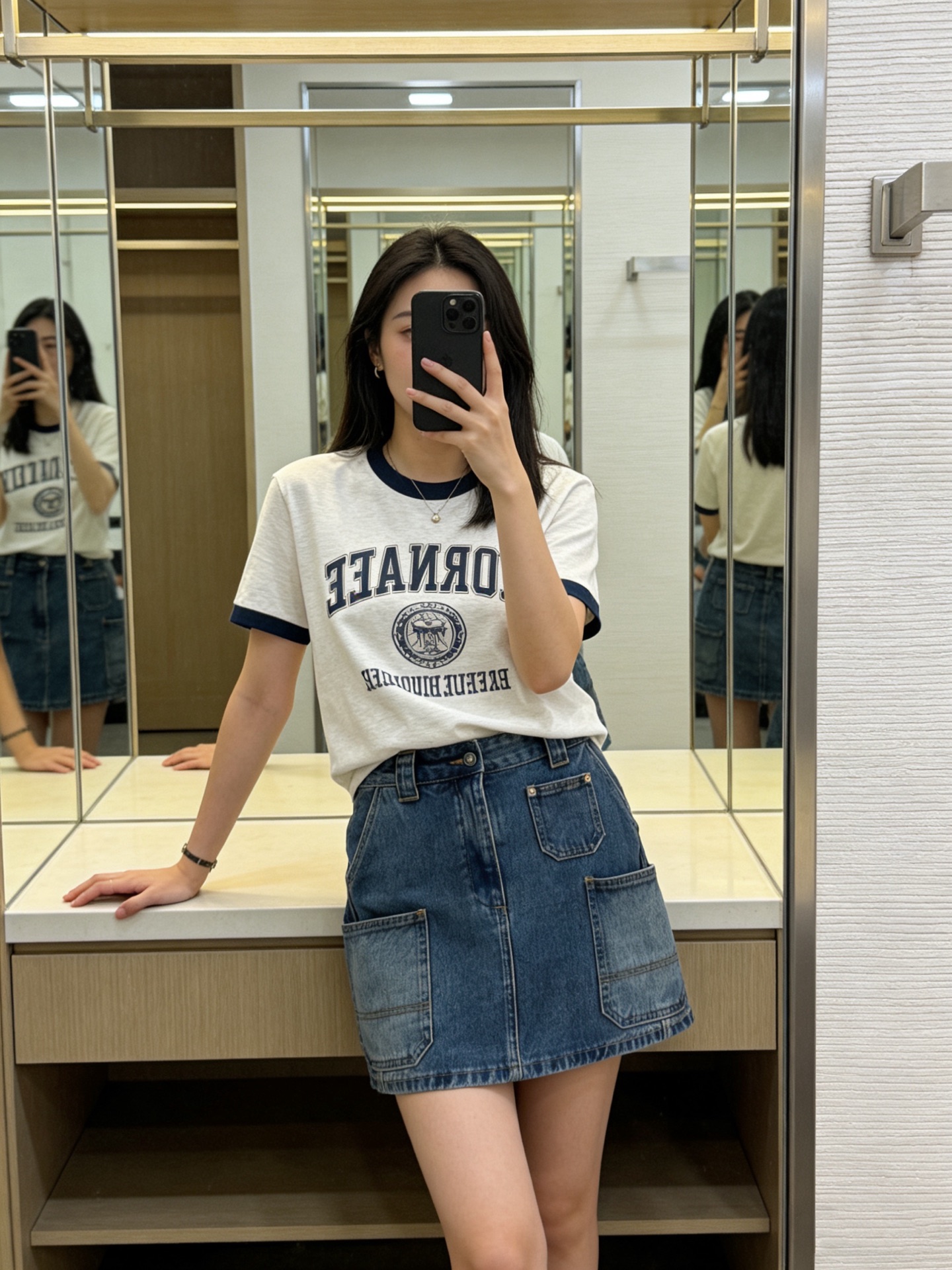 款号G Givench*y纪梵家2026年新款 高端定制洗水牛仔棉面料、字母logo纽扣口袋刺绣徽标装饰