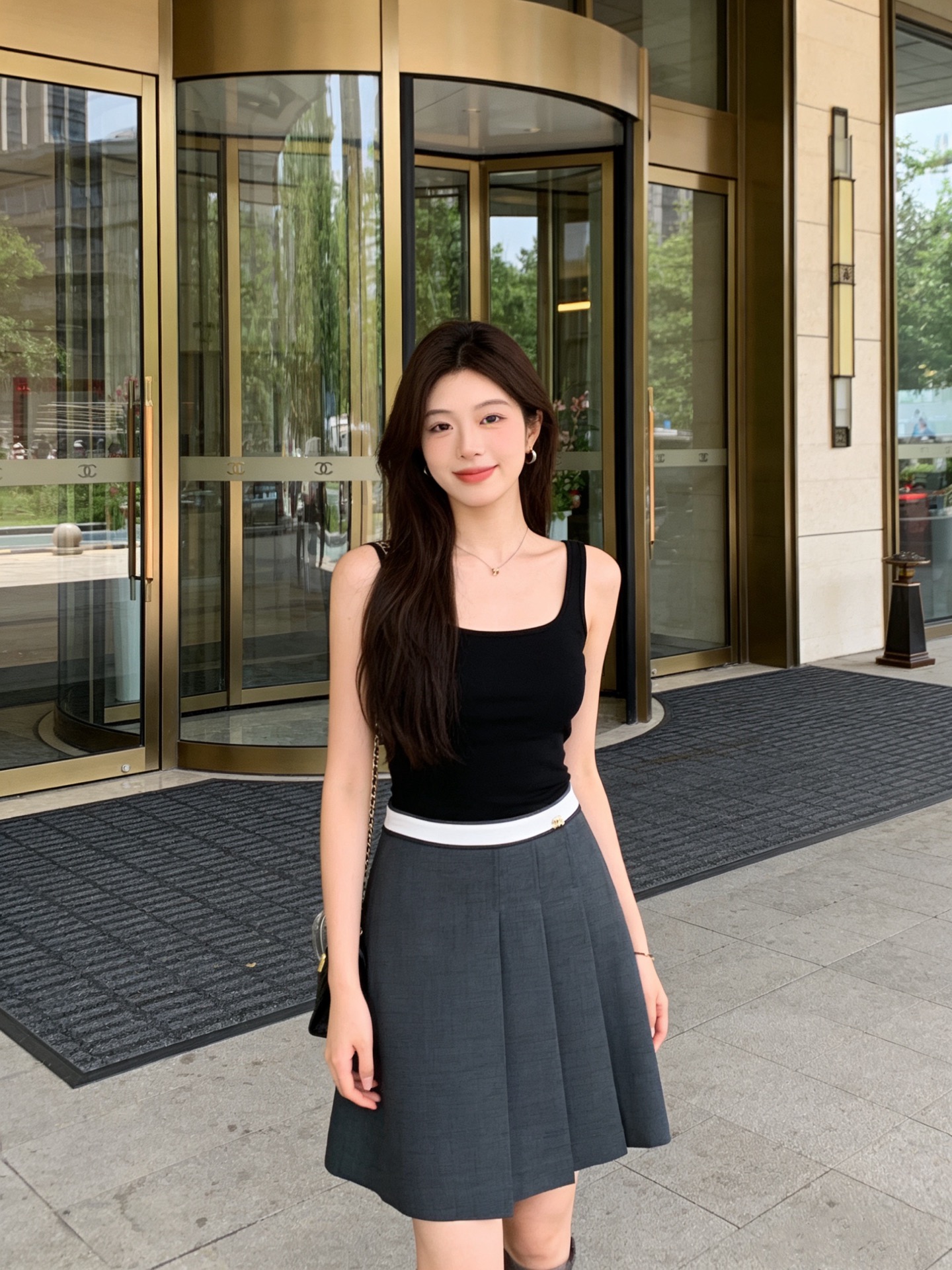 NO:743095,The highest version of the girl on the market inspects the goods, trims the three marks on the threads, pictures of the goods and takes videos. If you want quality and service, add me on WeChat. We will not accept urgent orders. Model No. G26030755 CHANE*L. The highest version on the market in early spring. The girl inspects the goods, trims the three marks on the threads, pictures of the goods and takes videos. If you want quality and service, add me on WeChat. We do not accept urgent orders.  High-end custom-made fabric with contrasting colors at the waist and asymmetric pleated design, high-waisted slimming A-line skirt!  Pink, gray, (S size waist 66, skirt length 51) p, Chanel-clothing, chanel, chanel, skirts,19860909市面最高版本小妹验货、修剪线头上三标、货可图及拍视频,要品质要服务的加我微信,不接急单.款号G26030755 CHANE*L早春新市面最高版本小妹验货、修剪线头上三标、货可图及拍视频,要品质要服务的加我微信,不接急单.款 高端定制面料腰间撞色拼接不对称压褶设计高腰显瘦A字半身裙！粉色、灰色、 （S码腰围66,裙长51）p,香奈儿-服装,chanel,chanel,skirts,,Women's clothing