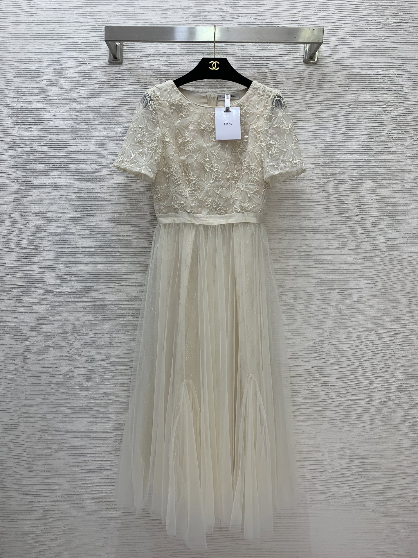 NO:751464,Style No. G26031074 Dio* new high-end customized mesh splicing heavy sequin embroidery decoration waist slimming short-sleeved mesh dress!  Apricot, pink, blue, ~ (M size bust 92, waist 74, sleeve length 22, skirt length 123) batch, dior, skirts, T-shirt,19860909款号G26031074 Dio*新款 高端定制网纱拼接重工珠片绣花装饰收腰显瘦短袖网纱连衣裙！杏色、粉色、蓝色、~（M码胸围92,腰围74,袖长22,裙长123）批,,dior,skirts,T-shirt,,Women's clothing