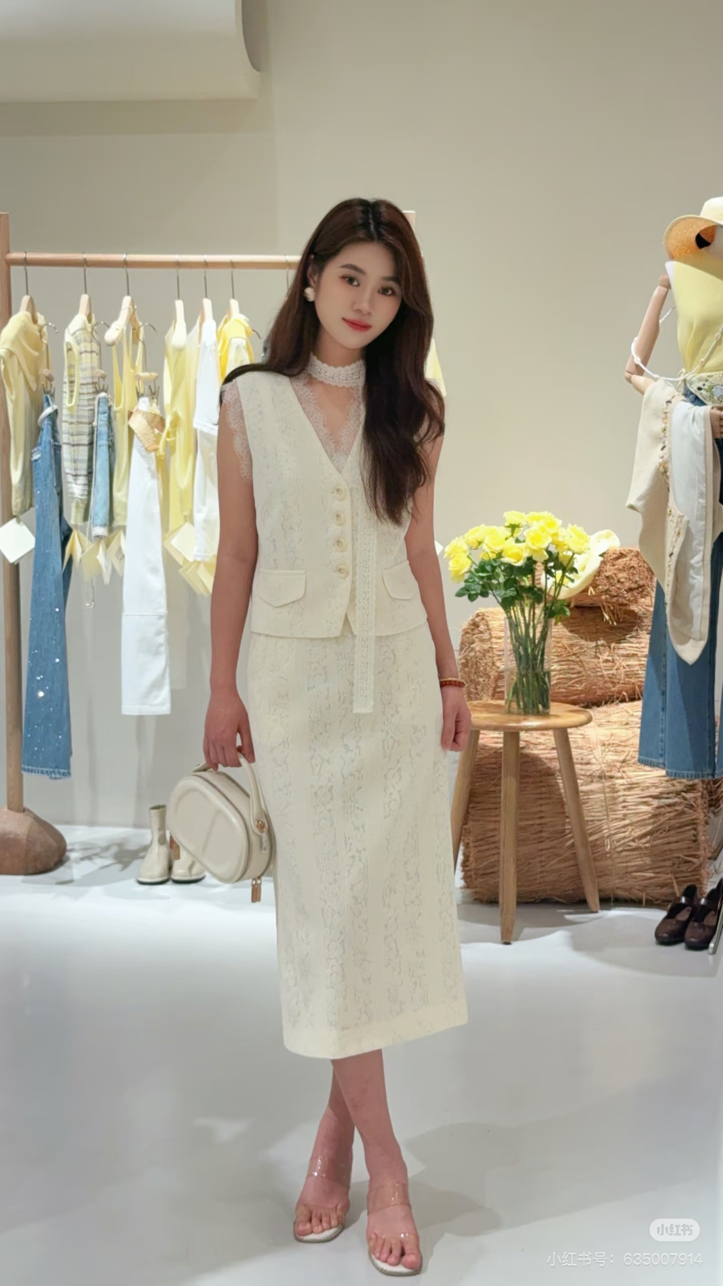 NO:744490,The highest version of the girl on the market will inspect the goods, trim the three marks on the threads, and ship the goods. If you want quality and service, please add me on WeChat. We will not accept urgent orders. Model No. G26030985 Dio* The new highest version on the market. The girl will inspect the goods, trim the three marks on the threads, and ship the goods. If you want quality and service, please add me on WeChat. We will not accept urgent orders. High-end customized elegant lady-style lace two-piece suit!  Lace splicing, button placket, V-neck slim vest top, high waist, versatile and long, the highest version on the market. The girl inspects the goods, trims the three marks on the threads, and sends pictures and videos before delivery. If you want quality and service, please add me on WeChat. I will not accept urgent orders. This slit skirt!  Apricot color, (S size bust 92, length 47; waist 64 with elastic back, skirt length 74), Dior-clothing, dior, dior, skirts,19860909市面最高版本小妹验货、修剪线头上三标、发货可发图及拍视频,要品质要服务的加我微信,不接急单.款号G26030985 Dio*新市面最高版本小妹验货、修剪线头上三标、发货可发图及拍视频,要品质要服务的加我微信,不接急单.款 高端定制气质名媛风蕾丝两件套装！蕾丝花边拼接系扣门襟V领修身马甲上衣高腰百搭长市面最高版本小妹验货、修剪线头上三标、发货可发图及拍视频,要品质要服务的加我微信,不接急单.款开叉半身裙！杏色, （S码胸围92,衣长47；腰围64后背可弹力,裙长74）,迪奥-服装,dior,dior,skirts,,Women's clothing