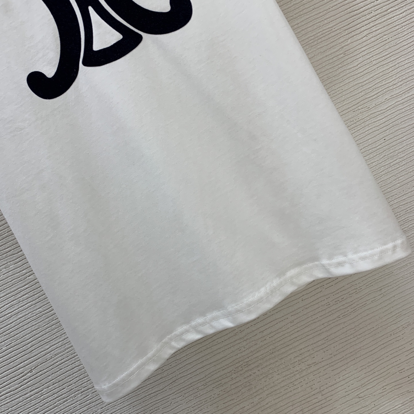 款号G CELIN*E思琳新款高端定制 经典凯旋门logo植绒徽标撞色包边时尚百搭圆领短袖t恤上衣！白色