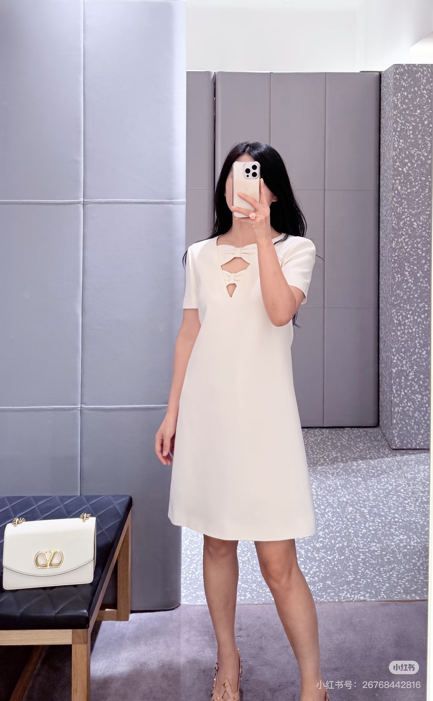 NO:751450,Model No. G26031026 VALENTIN*O New style high-end customized fabric, bow-knot decorated neckline pockets on both sides slimming short-sleeved dress!  Black, beige, (S size shoulder width 36, bust 88, sleeve length 21, skirt length 89) batch,,valentino,valentino,skirts,T-shirt,19860909款号G26031026 VALENTIN*O华伦家新款 高端定制面料、领口蝴蝶结装饰两侧口袋修身显瘦短袖连衣裙！黑色、米色、 （S码肩宽36,胸围88,袖长21,裙长89）批,,valentino,valentino,skirts,T-shirt,,Women's clothing