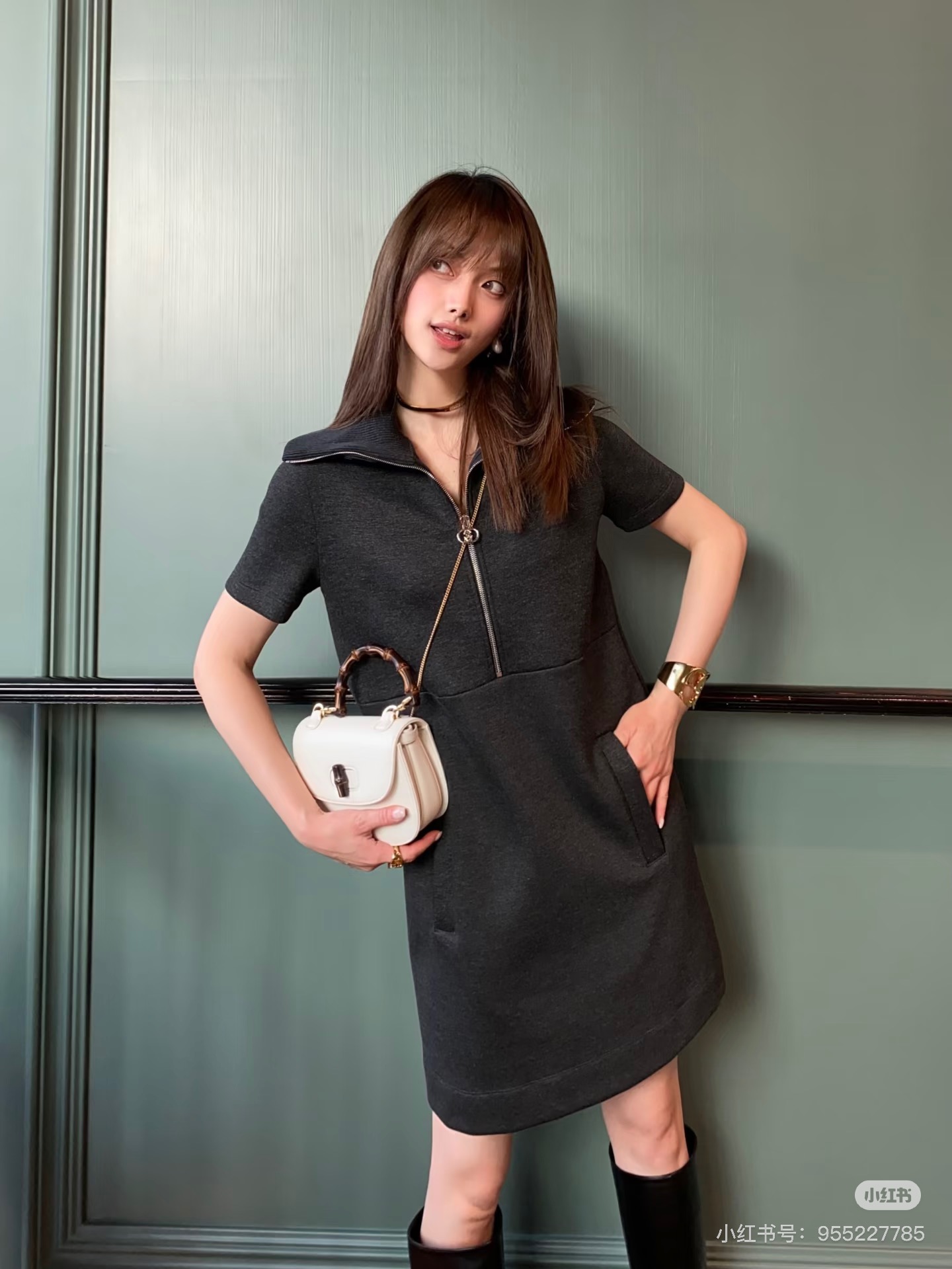 NO:751874,Model No. D26031158 GUCC* new G family custom-made half-zip placket lapel loose and versatile fashionable short-sleeved dress!  Dark gray, (M size shoulder width 39, bust 92, sleeve length 20, skirt length 81) batch,,gucci,gucci,skirts,T-shirt,19860909款号D26031158 GUCC*新款G家定制半拉链门襟翻领宽松百搭时尚短袖连衣裙！深灰色,（M码肩宽39,胸围92,袖长20,裙长81）批,,gucci,gucci,skirts,T-shirt,,Women's clothing