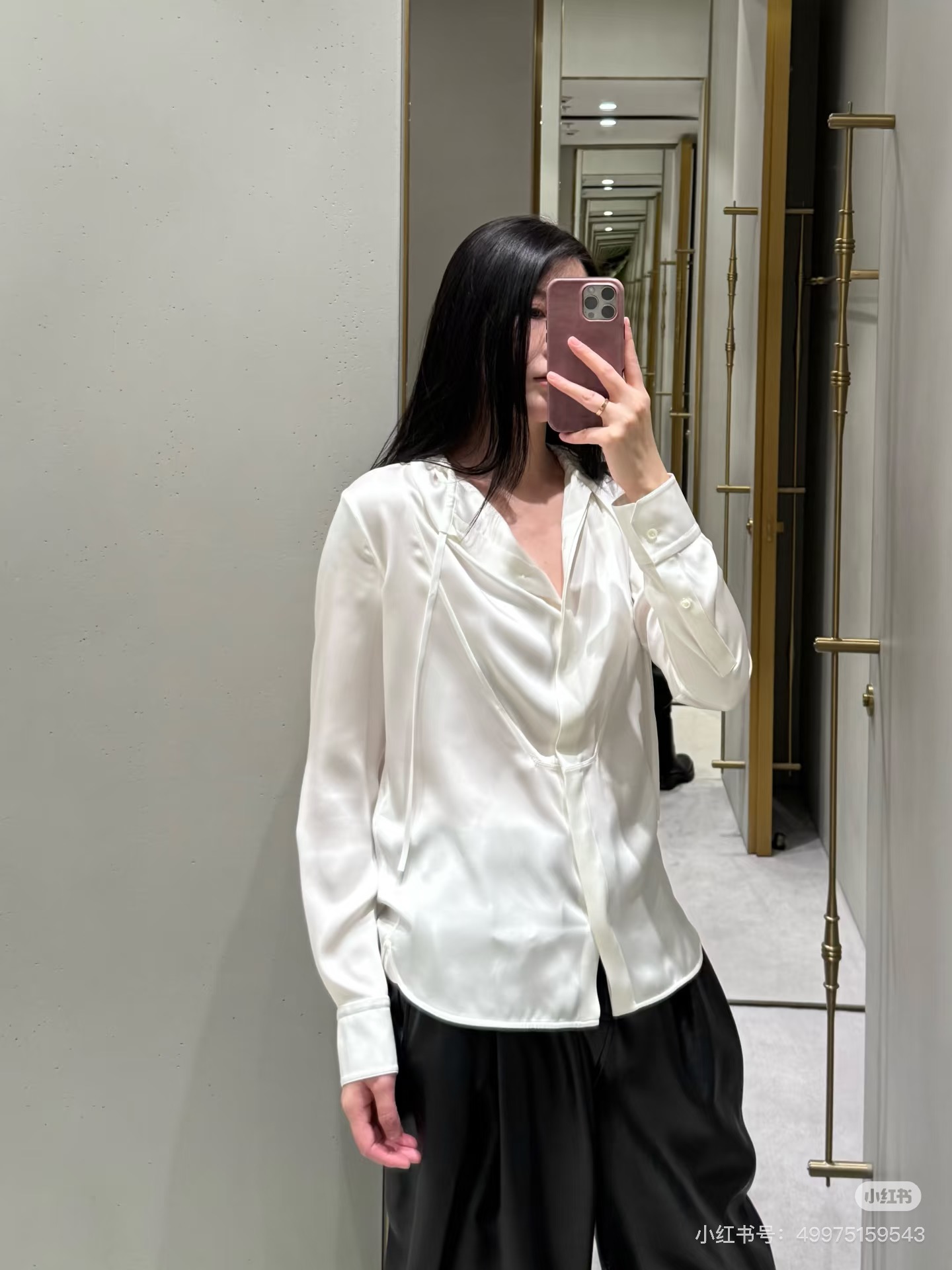 NO:752418,Model number D26031236 LOEW* new custom-made high-end silky satin material, small embroidered logo on the back, drawstring neckline design, button placket, loose and fashionable long-sleeved shirt!  Burgundy, white, (M size shoulder width 40, bust 96, sleeve length 59, front length 63/back center length 65) batch,,loewe,19860909款号D26031236 LOEW*新款定制高级感丝滑缎面材质、后背刺绣小徽标装饰抽绳领口设计系扣门襟宽松时尚长袖衬衣！酒红、白色、（M码肩宽40,胸围96,袖长59,前衣长63/后中长65）批,,loewe,,Women's clothing