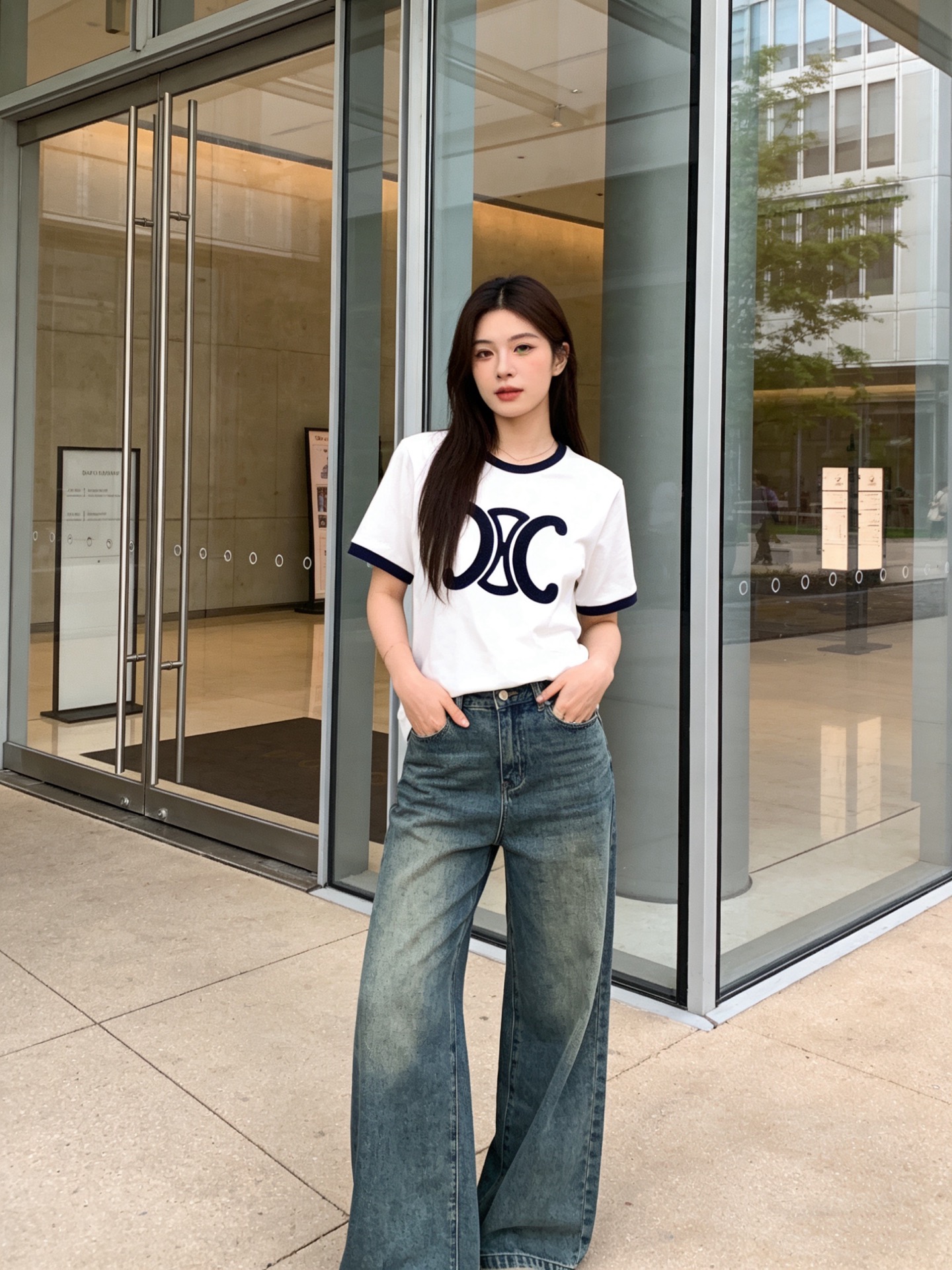款号G CELIN*E思琳新款高端定制 经典凯旋门logo植绒徽标撞色包边时尚百搭圆领短袖t恤上衣！白色