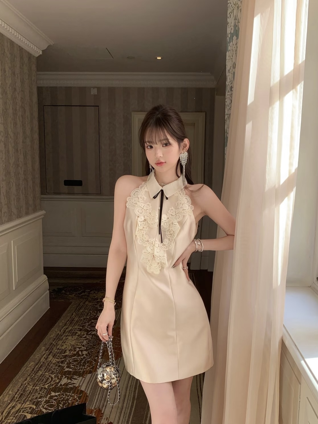 NO:753414,Model No. G26031428 MiuMi*Miaojia's new high-end customized lace organza stitching pearl diamond buckle bow ribbon decoration slimming slim shoulder lapel sleeveless dress banquet mini dress!  Apricot color, (M size bust 82～88, waist 72, skirt length 85) hair,,miumiu,skirts,19860909款号G26031428 MiuMi*缪家新款高端定制蕾丝花边欧根纱拼接珍珠钻扣蝴蝶结丝带装饰修身显瘦削肩翻领无袖连衣裙宴会小礼服裙！杏色、 （M码胸围82～88,腰围72,裙长85）发,,miumiu,skirts,,Women's clothing