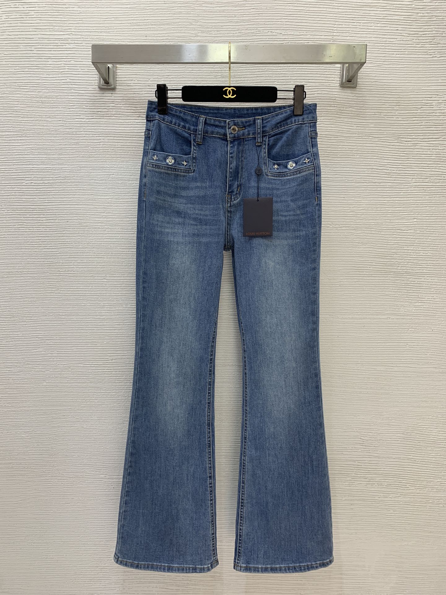 NO:762242,Style No. G26031942 LOUIS*LV’s new leg-slimming tool makes your 1.8-meter-long legs look slimmer and micro-flared trousers!  Letter logo buttons, YKK zipper fly, embroidery, diamond pocket decoration, elastic slim fit jeans and trousers!  (M size waist 70, hips 88, pants length 106),,louis vuitton,louis vuitton,louis vuitton,louis vuitton,jeans,19860909款号G26031942 LOUIS*驴家LV新款瘦腿神器穿出一米八大长腿显瘦微喇叭长裤！字母logo纽扣YKK拉链门襟刺绣镶钻口袋装饰弹力修身显瘦牛仔裤长裤！（M码腰围70,臀围88,裤长106）,,louis vuitton,louis vuitton,louis vuitton,louis vuitton,jeans,,Women's clothing