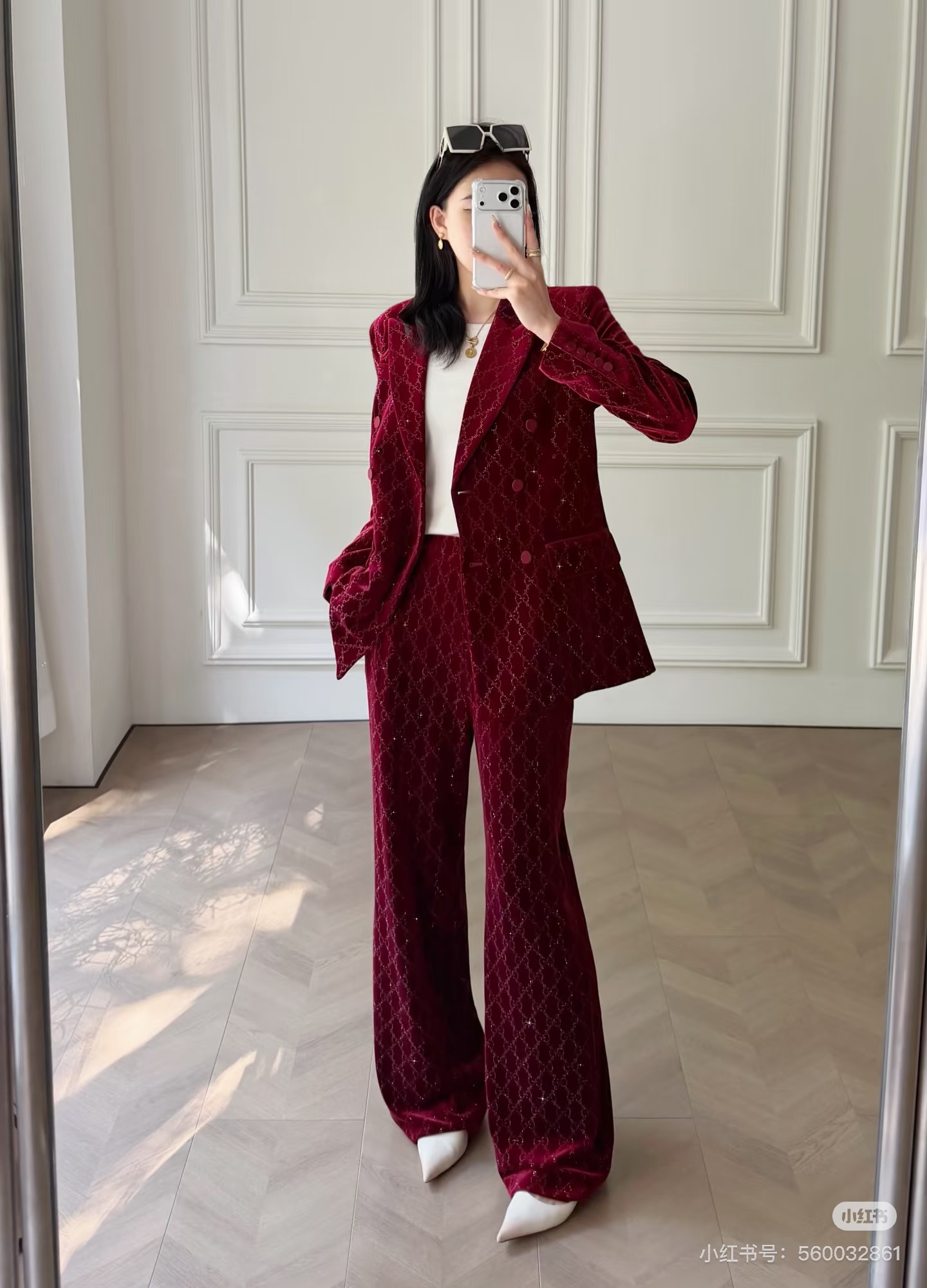 NO:755464,Model No. D31724 GUCC* new style all-over letter GG high temperature hot diamond double-breasted loose and versatile long-sleeved velvet jacket suit!  Red, (M size shoulder width 41 with shoulder pads, bust 108~112, sleeve length 61, dress length 71) jacket, Gucci-clothing, gucci, gucci, jackets & coats, business suit,19860909款号D31724 GUCC*新款 通体字母GG高温烫钻双排扣宽松百搭长袖丝绒外套西装！红色,（M码肩宽41有垫肩,胸围108～112,袖长61,衣长71）外套,古驰-服装,gucci,gucci,jackets & coats,business suit,,Women's clothing