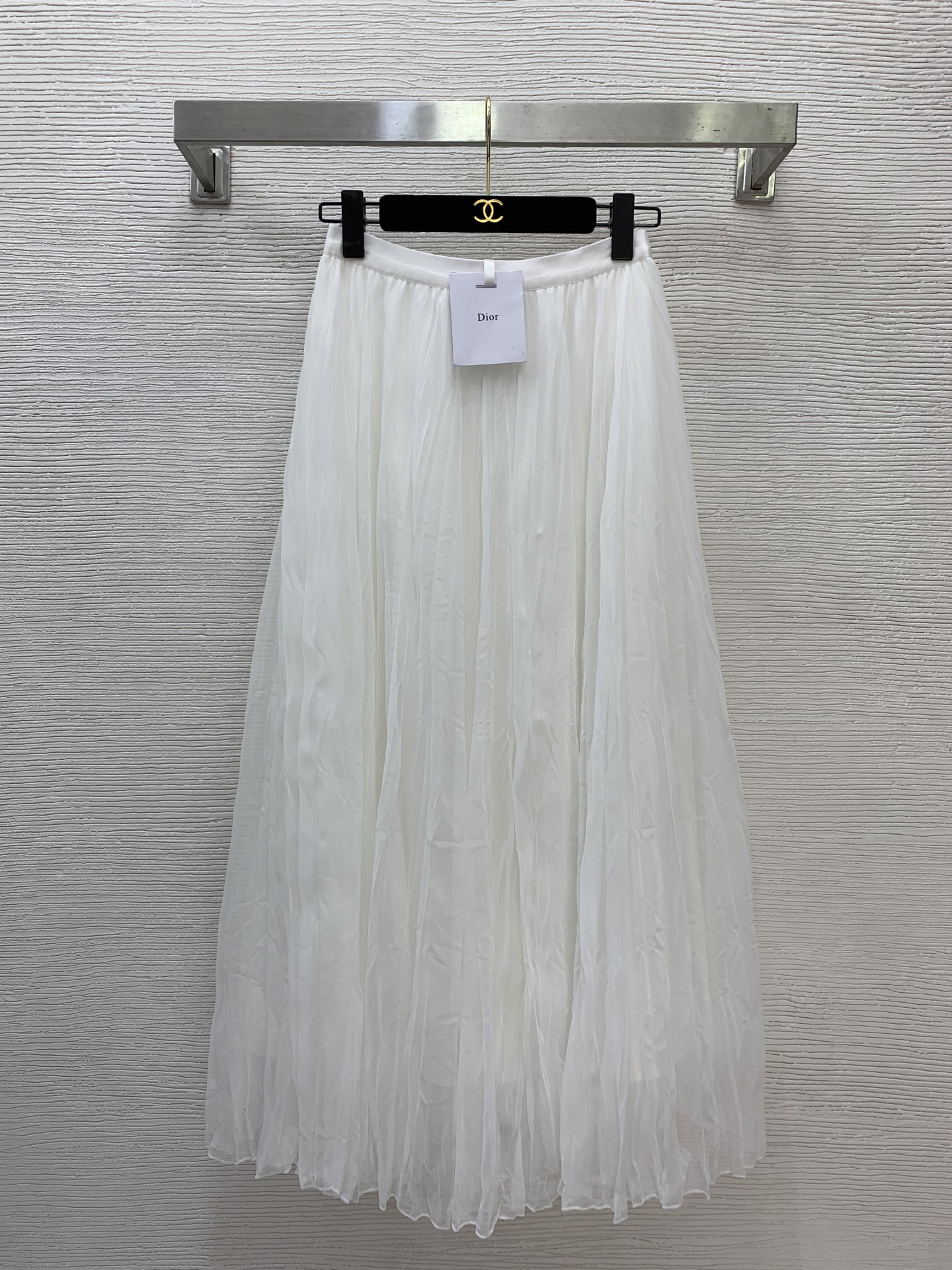 NO:776411,The highest version of the girl on the market inspects the goods, trims the three marks on the threads, pictures of the goods and takes videos. If you want quality and service, add me on WeChat. We do not accept urgent orders. Model No. D26032725 Dio* The new highest version on the market. The girl inspects the goods, trims the three marks on the threads, pictures of the goods and takes videos. If you want quality and service, add me on WeChat. We do not accept urgent orders.  Stylish and simple pleated craftsmanship, large hem, webbing waist, spliced long, the highest version on the market. The girl inspected the goods, trimmed the three marks on the threads, took pictures of the goods and took videos. If you want quality and service, please add me on WeChat. I will not accept urgent orders. This mesh skirt!  Black, white, (M size waist 62~82 large stretch, skirt length 93), Dior-clothing, dior, dior, skirts,19860909市面最高版本小妹验货、修剪线头上三标、货可图及拍视频,要品质要服务的加我微信,不接急单.款号D26032725 Dio*新市面最高版本小妹验货、修剪线头上三标、货可图及拍视频,要品质要服务的加我微信,不接急单.款 时尚简约褶皱工艺大裙摆织带腰拼接长市面最高版本小妹验货、修剪线头上三标、货可图及拍视频,要品质要服务的加我微信,不接急单.款网纱半身裙！黑色、白色、 （M码腰围62～82大弹力,裙长93）,迪奥-服装,dior,dior,skirts,,Women's clothing