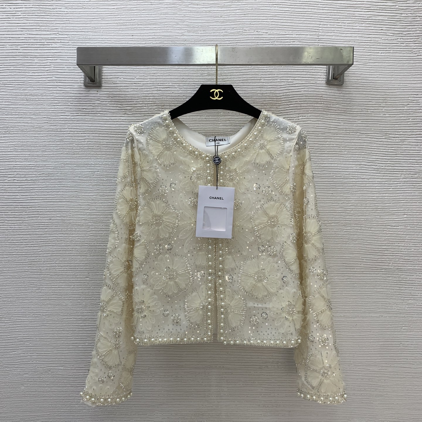 NO:776825,The highest version on the market, the girl will inspect the goods, trim the three marks on the threads, and ship the goods. You can send pictures and take videos. If you want quality and service, add me on WeChat. We will not accept urgent orders. Model No. G32829 CHANE* The new highest version on the market. The girl will inspect the goods, trim the three marks on the threads, and ship the goods. You can send pictures and take videos. If you want quality and service, add me on WeChat. We will not accept urgent orders.  High-end customized super heavy-duty sequins, mesh, flower embroidery decoration, concealed placket, round neck, long-sleeved jacket, short, the highest version on the market. The girl inspects the goods, trims the three marks on the threads, and sends pictures and videos before delivery. If you want quality and service, please add me on WeChat. We will not accept urgent orders. This top!  Apricot color, (M size shoulder width 38, bust 94, sleeve length 56, dress length 48) jacket, Chanel-clothing, chanel, chanel, jackets & coats,19860909市面最高版本小妹验货、修剪线头上三标、发货可发图及拍视频,要品质要服务的加我微信,不接急单.款号G32829 CHANE*新市面最高版本小妹验货、修剪线头上三标、发货可发图及拍视频,要品质要服务的加我微信,不接急单.款 高端定制超级重工珠片网纱花朵绣花装饰、暗扣门襟圆领长袖外套短市面最高版本小妹验货、修剪线头上三标、发货可发图及拍视频,要品质要服务的加我微信,不接急单.款上衣！杏色、 （M码肩宽38,胸围94,袖长56,衣长48）外套,香奈儿-服装,chanel,chanel,jackets & coats,,Women's clothing