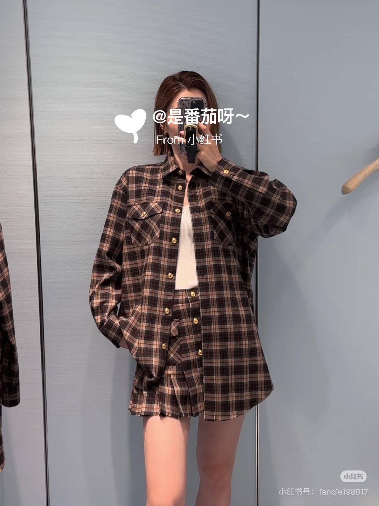 NO:775690,The highest version on the market, the girl inspects the goods, trims the three marks on the threads, pictures the goods and takes videos. If you want quality or service, please add me on WeChat. We do not accept urgent orders. Model No. G26032677  MIUMI*U, the new and highest version on the market, has a girl inspecting the goods, trimming the three marks on the threads, taking pictures of the goods and taking videos. If you want quality or service, please add me on WeChat. We will not accept urgent orders. A high-end customized contrasting plaid striped single-breasted placket, short front and long back design.  Flap double pocket age-reducing college style loose casual long-sleeved shirt. The highest version on the market. The girl inspects the goods, trims the three marks on the threads, pictures of the goods and takes videos. If you want quality and service, add me on WeChat. I don’t accept urgent orders. Match this style with a belt and it will turn into a dress in seconds!  36-38-40 (size 38 shoulder width 52, chest 120, sleeve length 55, dress length 87), Miumiu-clothing, miumiu, skirts,19860909市面最高版本小妹验货、修剪线头上三标、货可图及拍视频,要品质要服务的加我微信,不接急单.款号G26032677 MIUMI*U新市面最高版本小妹验货、修剪线头上三标、货可图及拍视频,要品质要服务的加我微信,不接急单.款高端定制撞色格纹条纹单排扣开襟、前短后长设计翻盖双口袋减龄学院风宽松休闲长袖衬衣中长市面最高版本小妹验货、修剪线头上三标、货可图及拍视频,要品质要服务的加我微信,不接急单.款搭配腰带秒变连衣裙！36-38-40（38码肩宽52,胸围120,袖长55,衣长87）,缪缪-服装,miumiu,skirts,,Women's clothing