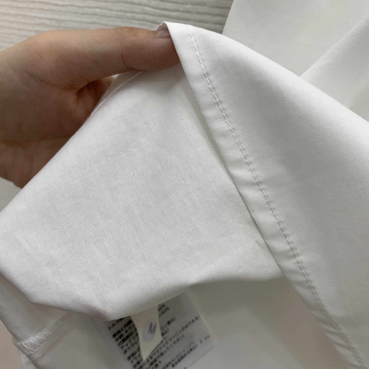 款号D MiuMi*u缪家新款定制胸前字母logo徽标装饰、双层花边波点娃娃领学院风减龄百搭短袖纯棉衬衣