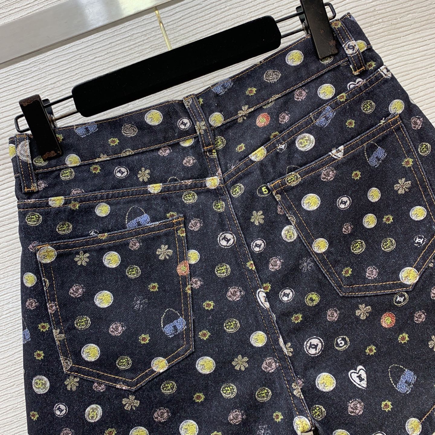 款号G CHANE*L新款高端定制 彩色图案小香包包双C花朵印花高腰显瘦时尚百搭牛仔短裤！36.38.4