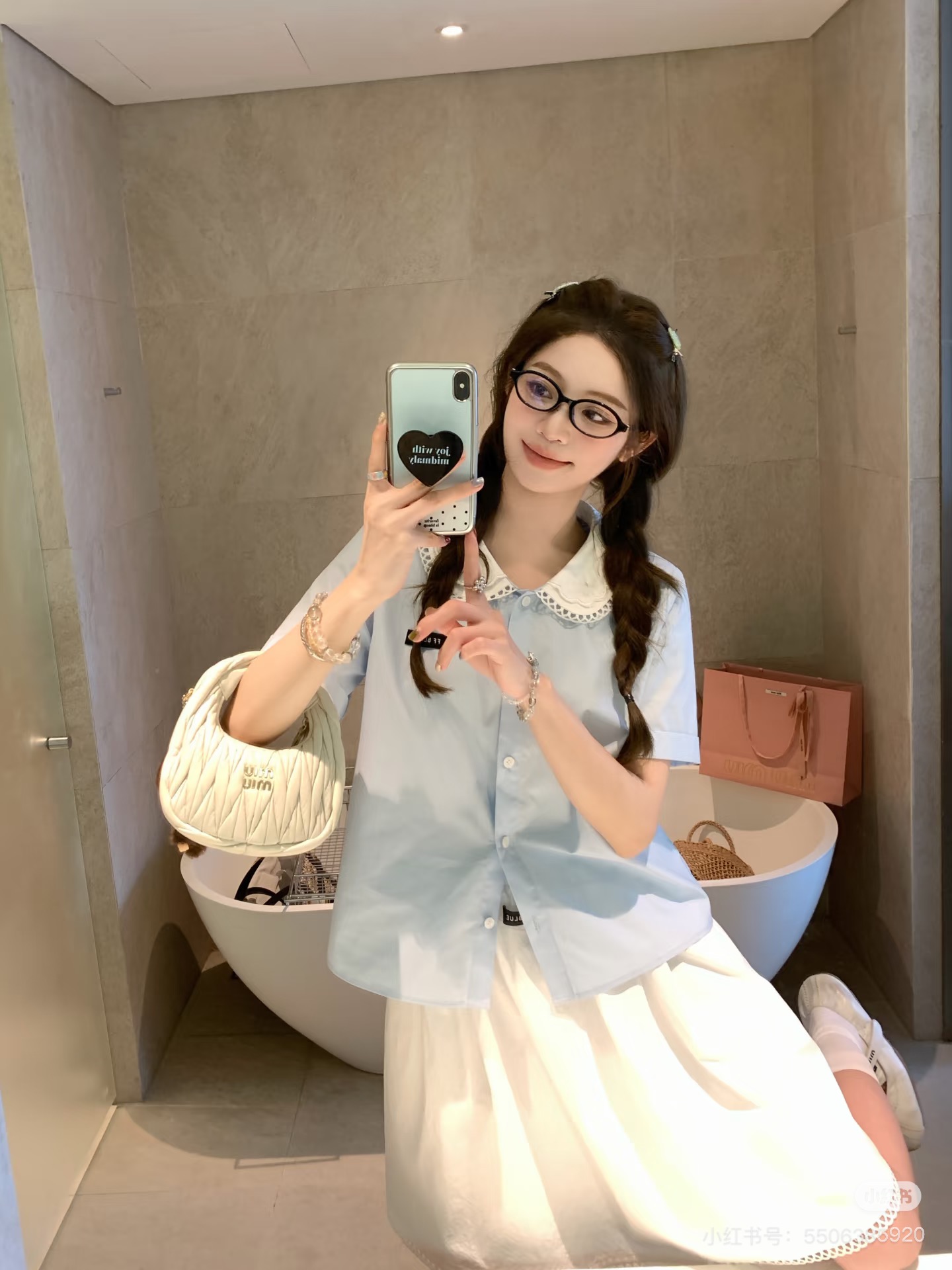 款号D MiuMi*u缪家新款定制胸前字母logo徽标装饰、双层花边波点娃娃领学院风减龄百搭短袖纯棉衬衣