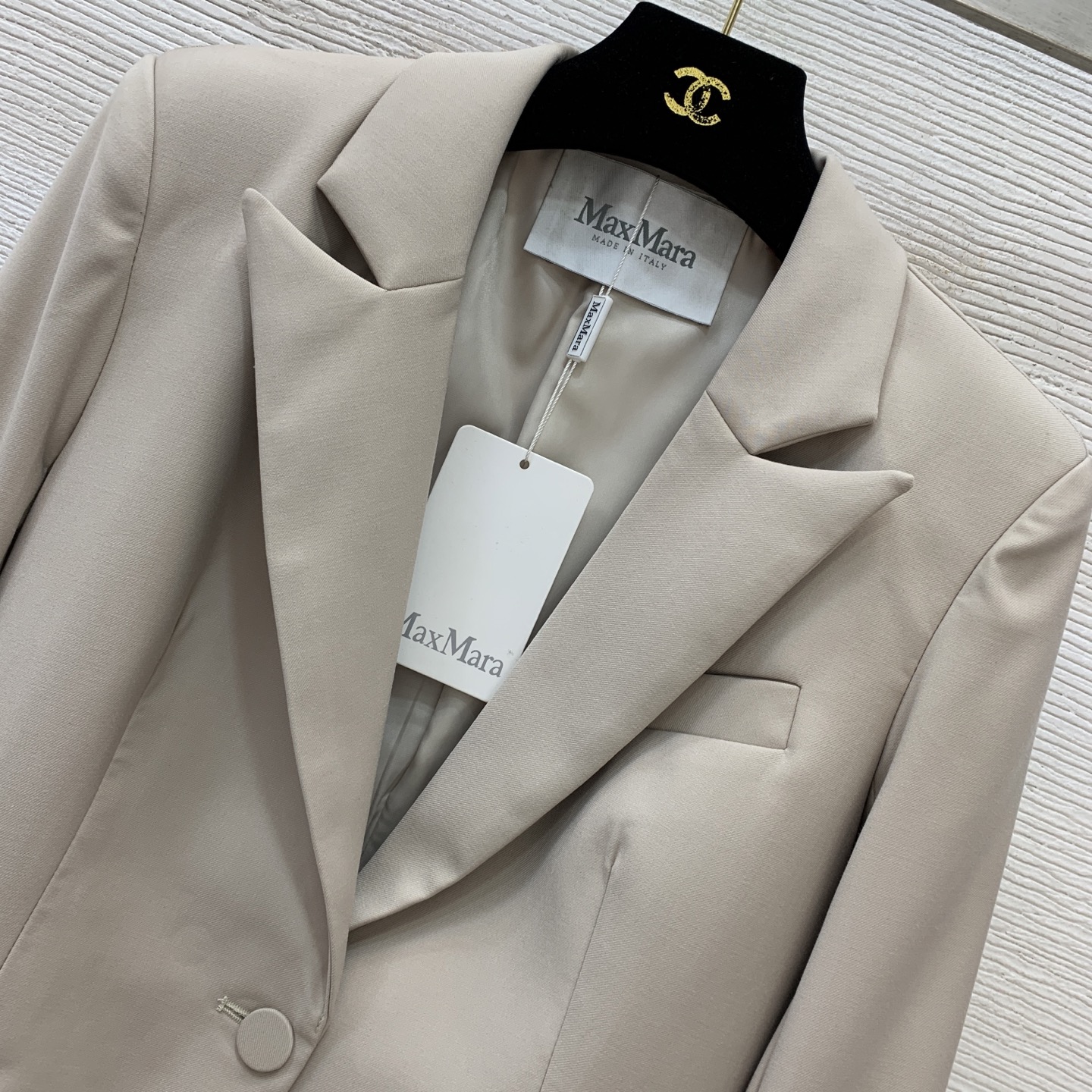 款号G MaxMar*a新款高端定制气质通勤时尚气质3件套装！一粒扣门襟翻领修身显瘦西装外套➕修身版双排