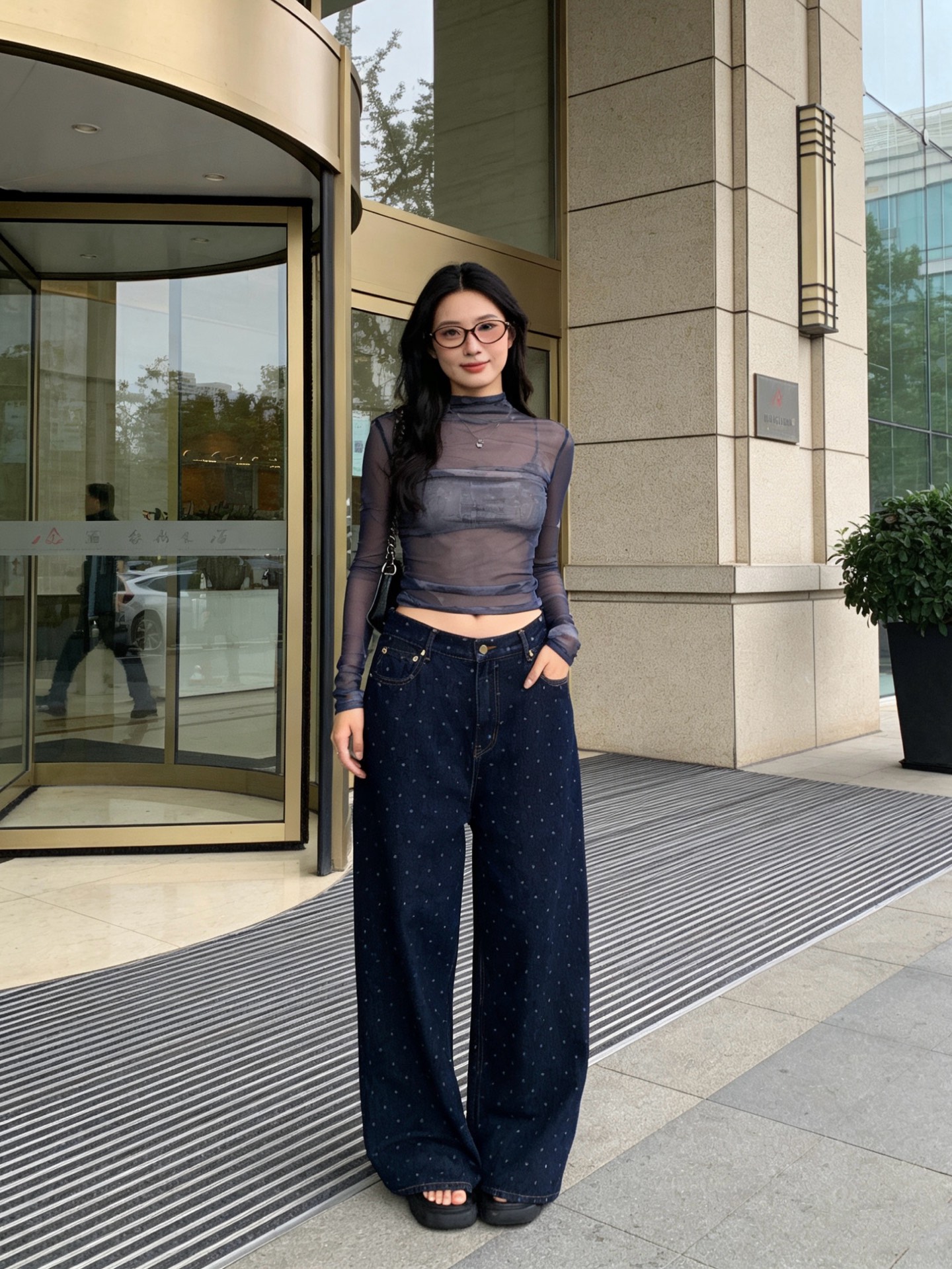 NO:778199,The highest version on the market, the girl inspects the goods, trims the three marks on the threads, pictures the goods and takes videos. If you want quality or service, please add me on WeChat. We do not accept urgent orders. Style number G26040358 IMMI designer brand high-end customized washed denim cotton fabric, fashionable and versatile foreign style polka dot printing loose and versatile wide-leg jeans!  Dark blue, (M size waist 72, pants length 108) no collar tag, women's clothing, jeans,19860909市面最高版本小妹验货、修剪线头上三标、货可图及拍视频,要品质要服务的加我微信,不接急单.款号G26040358 IMMI设计师品牌高端定制洗水牛仔棉面料、时尚百搭洋气波点印花宽松百搭阔腿牛仔裤！深蓝色,（M码腰围72,裤长108）无领标吊牌,女装,jeans,,Women's clothing