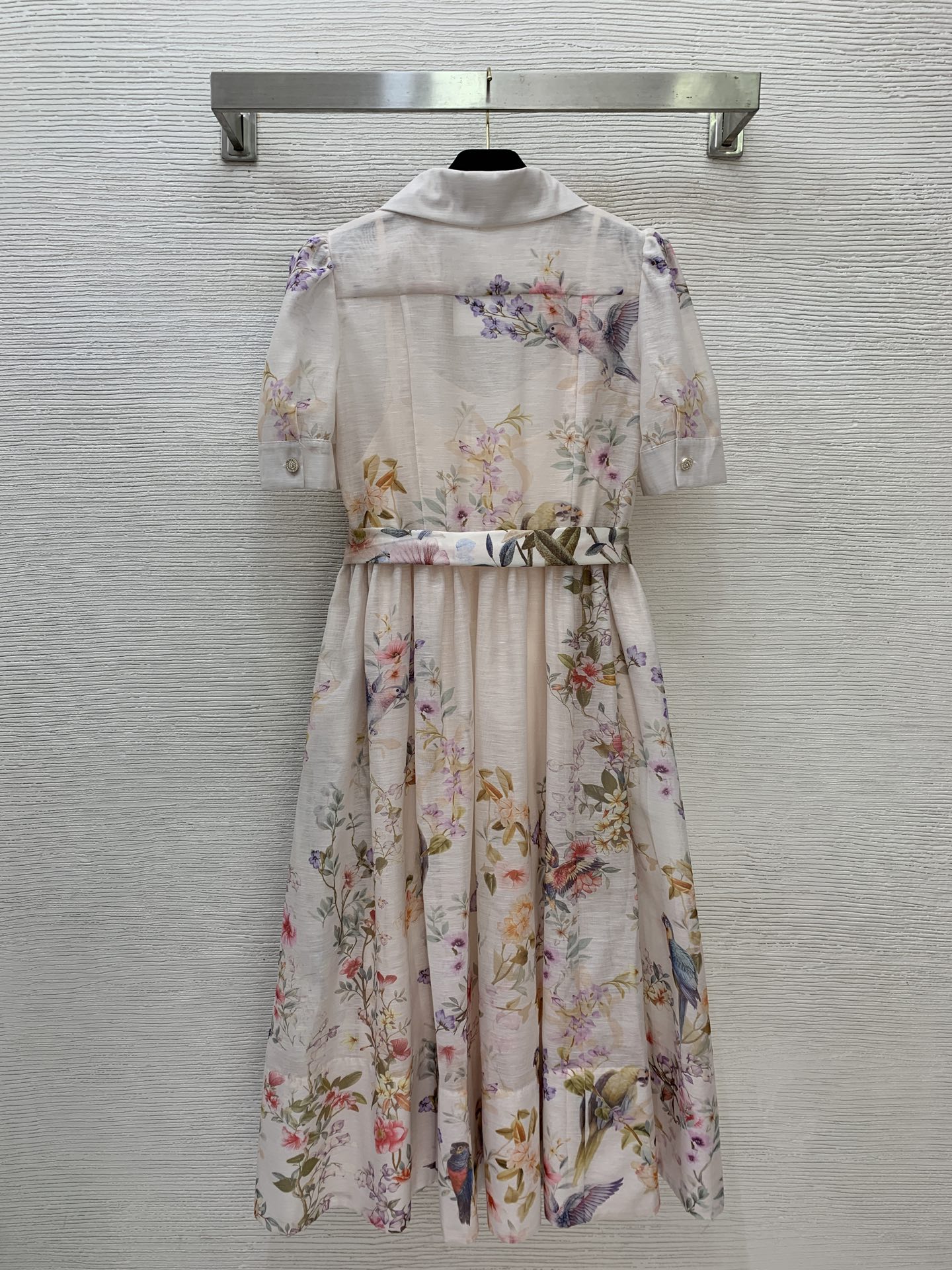 款号G ZIMMERMA*N兹默曼澳洲品牌高端定制 鸟儿枝头花朵图案印花前排扣门襟V领泡泡袖短袖连衣裙➕