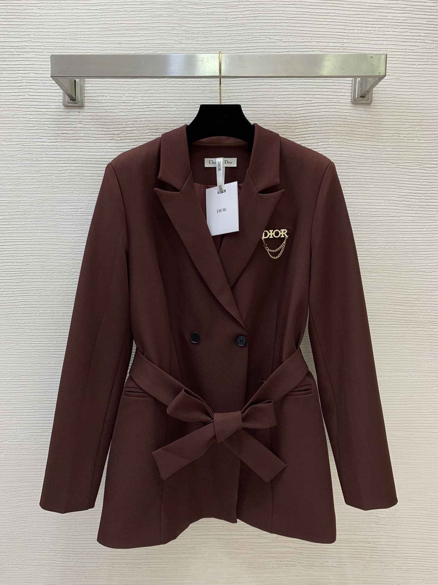 NO:836504,Model No. G50636 Dio* new high-end customization, intellectual commuting style, fashionable two-button placket, loose version with belt to tighten waist, slimming mid-length suit jacket with free brooch!  Burgundy, gray blue, black, khaki, -- (M size shoulder width 38 with shoulder pads, bust 100, sleeve length 59, dress length 73), dior, jackets & coats, business suit, brooch, breastpin,19860909款号G50636 Dio*新款高端定制 知性通勤风时尚两粒扣门襟宽松版搭配腰带收腰显瘦中长款西装外套赠送胸针！酒红、灰蓝、黑色、卡其、--（M码肩宽38有垫肩,胸围100,袖长59,衣长73）,,dior,jackets & coats,business suit,brooch，breastpin,,Women's clothing