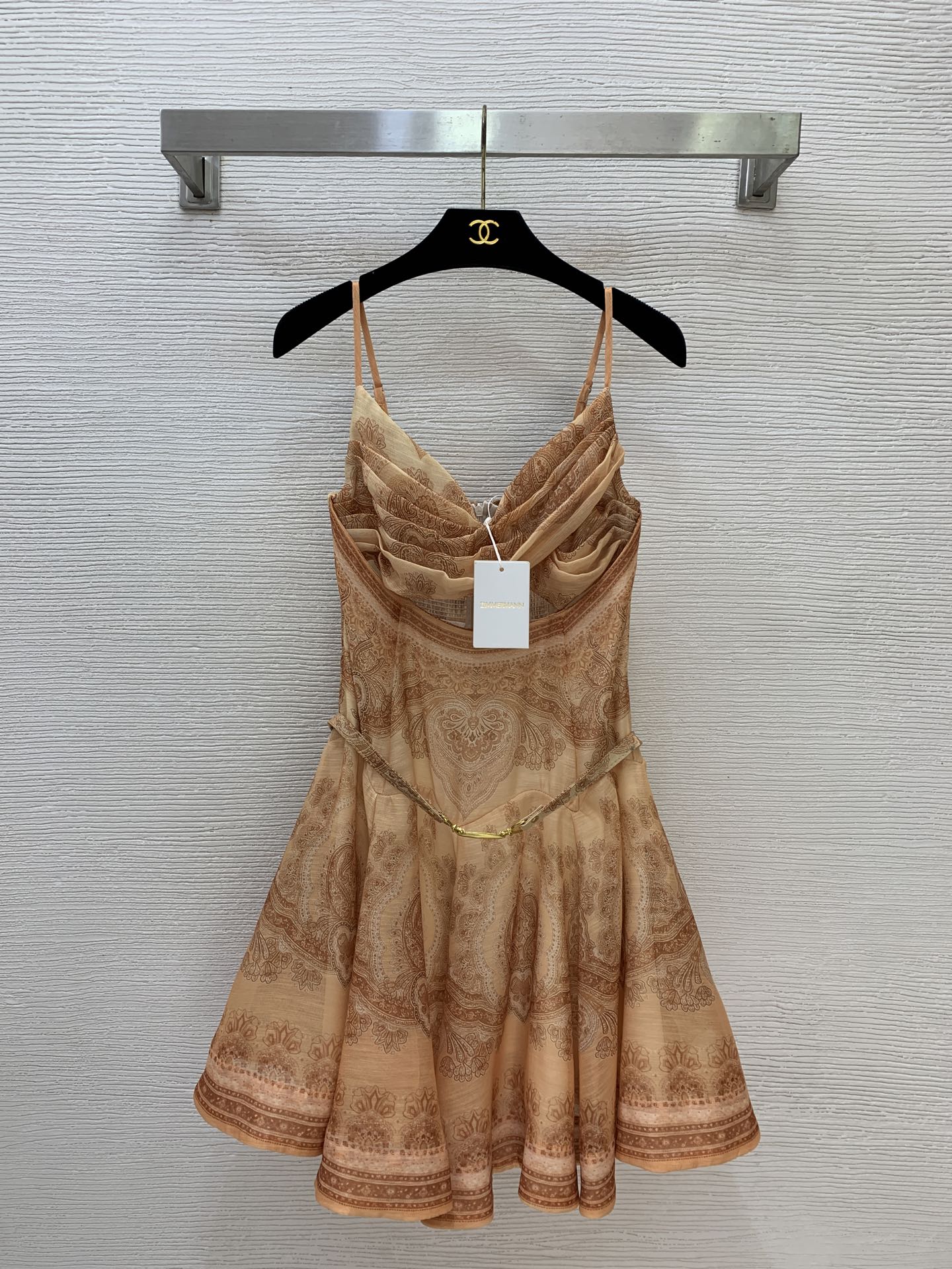 NO:822419,Model No. G26050739 ZIMMERMA*N Australian brand, high-end customized resort-style ethnic retro print, sexy and personalized hollow cross-pleated bandeau style waist slimming big skirt petite suspender dress with belt!  1.2.3.4/SMLXL (size 2, bust 72~86, elastic back, skirt length 71), Zimmerman-clothing, skirts,19860909款号G26050739 ZIMMERMA*N兹默曼澳洲品牌 高端定制度假风民族复古印花、性感个性中空交叉压褶抹胸式收腰显瘦大裙摆小个子吊带连衣裙配腰带！1.2.3.4/SMLXL（2码胸围72～86后背打揽弹力,裙长71）,兹默曼-服装,skirts,,Women's clothing