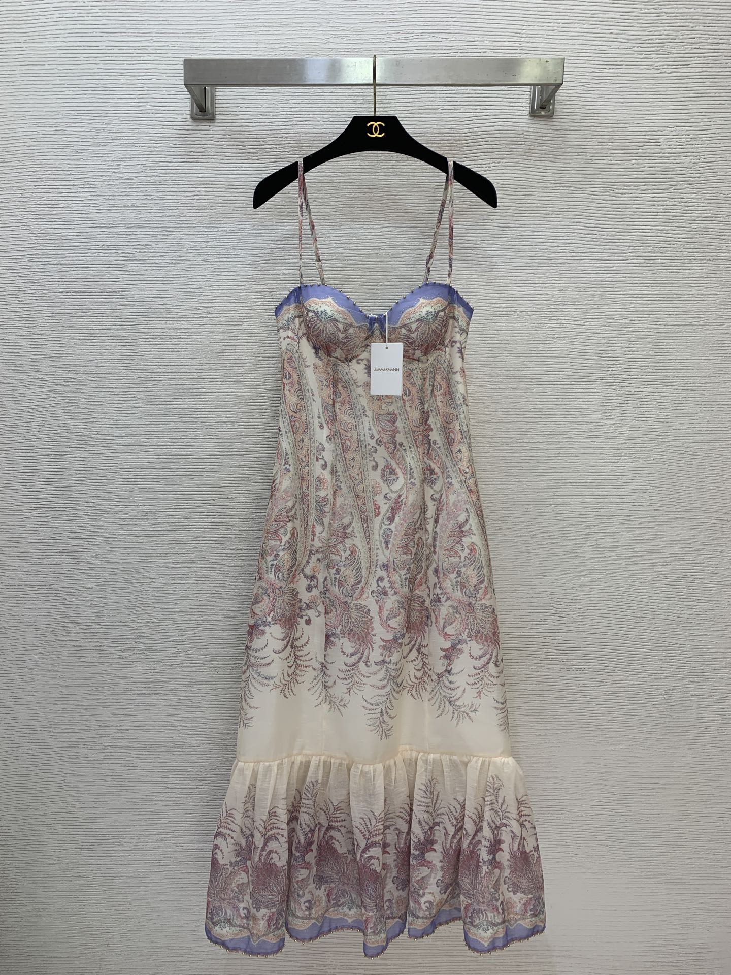 NO:837862,Style No. G26050947 ZIMMERMAN* Zimmerman Australian brand high-end customized fashion retro print purple bandeau style cup cover ruffled splicing skirt slimming slim mermaid ♀ suspender fishtail dress long skirt!  1.2.3.4/SMLXL (M size bust 80~88, elastic back, waist 72, skirt length 112 excluding shoulder straps),,skirts,19860909款号G26050947 ZIMMERMAN*兹默曼澳洲品牌高端定制时尚复古印花撞紫色抹胸式杯罩荷叶边拼接裙摆修身显瘦美人鱼♀吊带鱼尾连衣裙长裙！1.2.3.4/SMLXL（M码胸围80～88后背打揽弹力,腰围72,裙长112不含肩带）,,skirts,,Women's clothing
