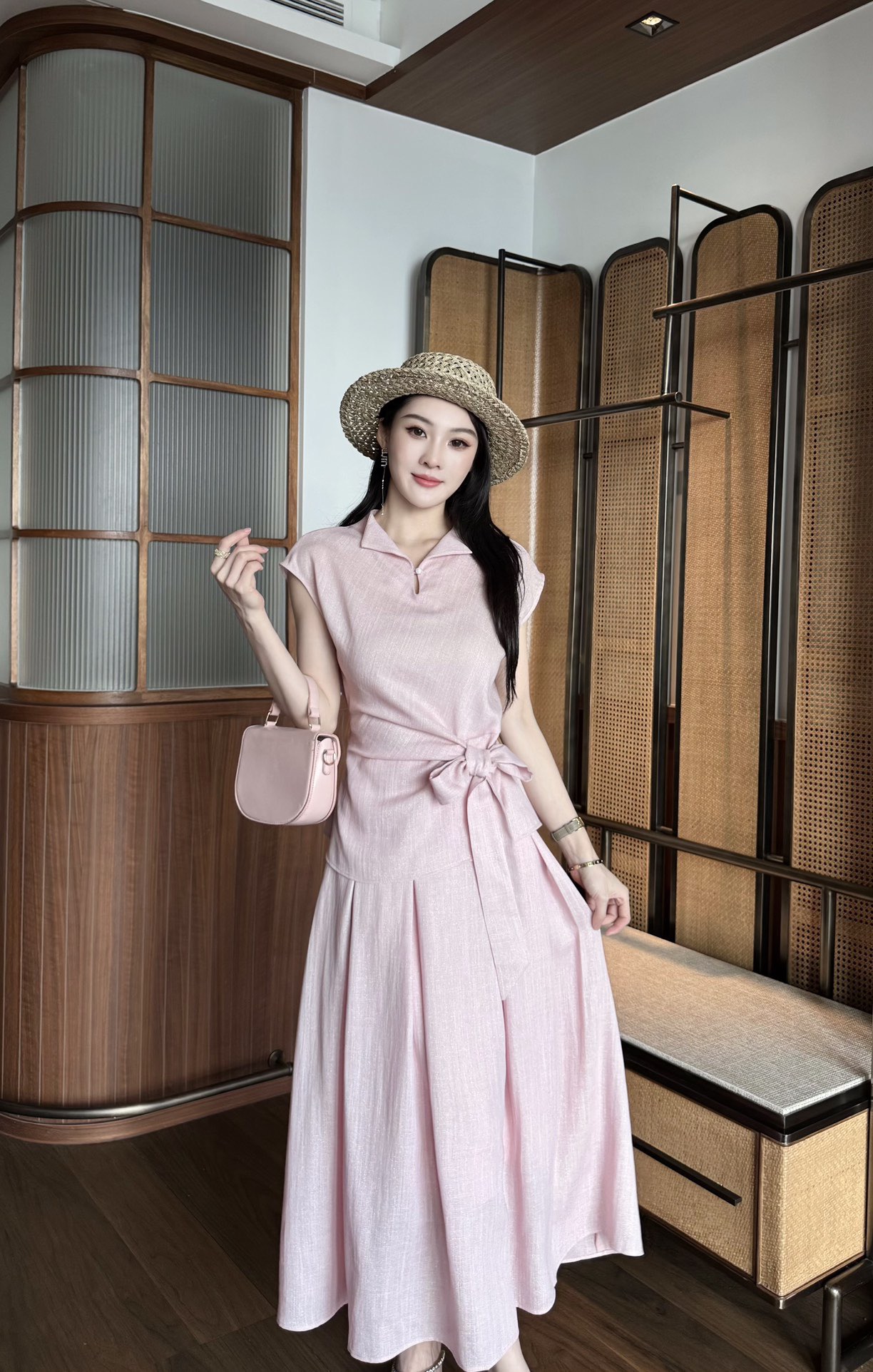 NO:823161,The girl of the highest version on the market will inspect the goods, trim the three marks on the threads, and ship the goods. If you want quality and service, please add me on WeChat. We will not accept urgent orders. Model No. G26050542 Dio* The latest version of the latest version on the market. The girl will inspect the goods, trim the three marks on the threads, and ship the goods. You can send pictures and videos of it. If you want quality and service, please add me on WeChat. We will not accept urgent orders. A high-end customized glitter linen blend fabric, breathable, comfortable, temperamental and fashionable two-piece suit!  Pearl buttons, small lapel, side strap design, slim fit, short-sleeved top, pleated large skirt, high waist, the highest version on the market. The girl will inspect the goods, trim the three marks on the threads, and send pictures and videos before delivery. If you want quality and service, please add me on WeChat. We will not accept urgent orders. This skirt!  Pink, apricot, (M size bust 102, sleeve length 19, dress length 59; waist 70, skirt length 84), Dior-clothing, dior, dior, skirts, T-shirt,19860909市面最高版本小妹验货、修剪线头上三标、发货可发图及拍视频,要品质要服务的加我微信,不接急单.款号G26050542 Dio*新市面最高版本小妹验货、修剪线头上三标、发货可发图及拍视频,要品质要服务的加我微信,不接急单.款高端定制闪丝亚麻混纺面料透气舒适气质时尚两件套装！珍珠扣小翻领侧边绑带设计修身显瘦短袖上衣压褶大裙摆高腰长市面最高版本小妹验货、修剪线头上三标、发货可发图及拍视频,要品质要服务的加我微信,不接急单.款半身裙！粉色、杏色、 （M码胸围102,袖长19,衣长59；腰围70,裙长84）,迪奥-服装,dior,dior,skirts,T-shirt,,Women's clothing