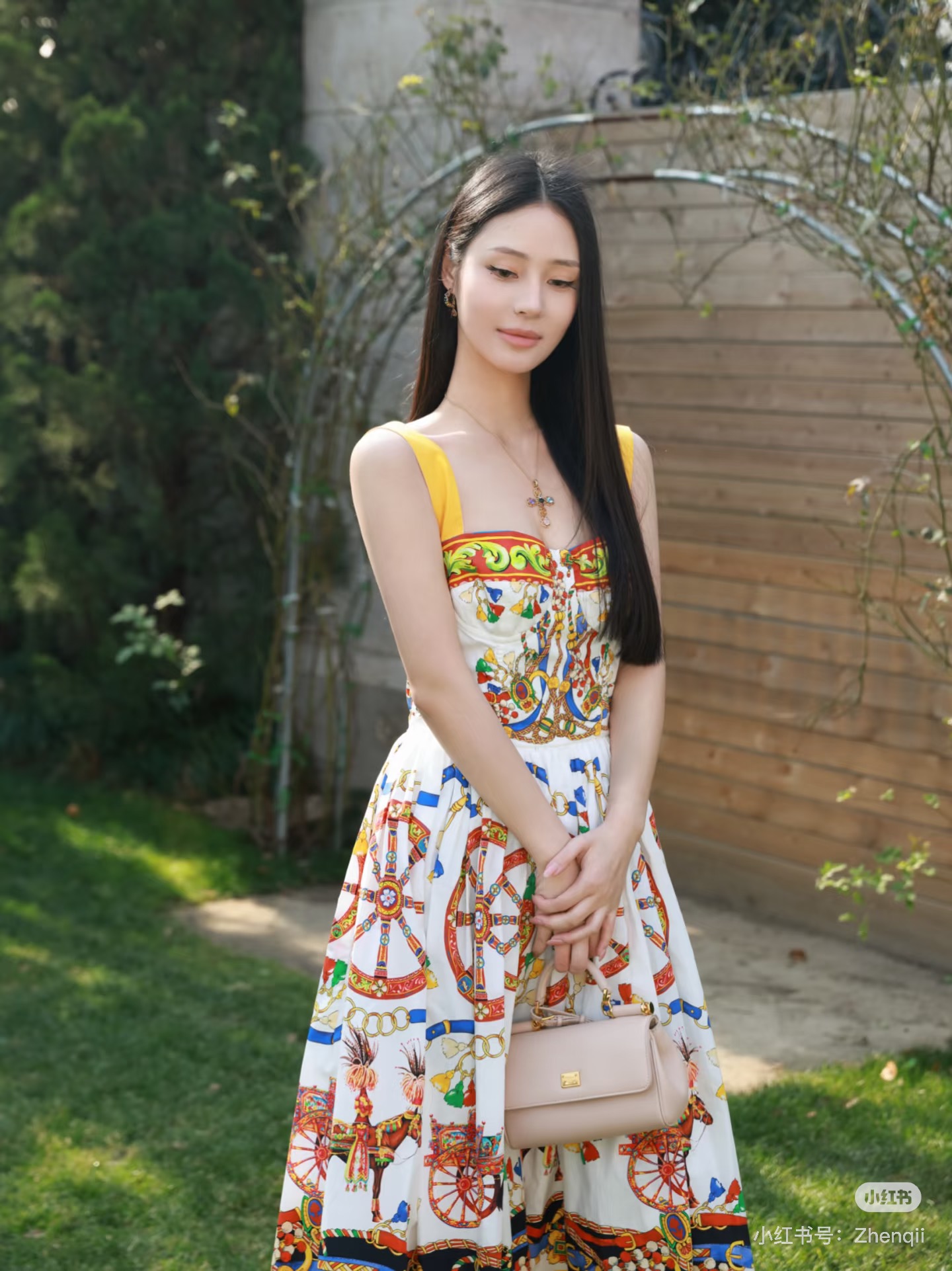 NO:824907,The girl of the highest version on the market will inspect the goods, trim the three marks on the threads, and ship the goods. If you want quality and service, please add me on WeChat. We will not accept urgent orders. Model No. G26050925 & Dolce & Gabbana DG* The latest version of the girl on the market will inspect the goods, trim the three marks on the threads, and ship the goods. You can send pictures and take videos of it. If you want quality and service, please add me on WeChat. We will not accept urgent orders. High-end customization  Tassel hanging decoration, retro floral wheel pattern print, waist slimming, large skirt, strapless strap dress!  (S size bust 66~84 with elastic, waist 66~78 with elastic, skirt length 94), Dolce & Gabbana - Clothing, Dolce&Gabbana, skirts,19860909市面最高版本小妹验货、修剪线头上三标、发货可发图及拍视频,要品质要服务的加我微信,不接急单.款号G26050925 &杜嘉班纳DG*新市面最高版本小妹验货、修剪线头上三标、发货可发图及拍视频,要品质要服务的加我微信,不接急单.款高端定制 流苏挂饰复古花纹车轮图案印花收腰显瘦大裙摆抹胸式吊带连衣裙！ （S码胸围66～84打揽弹力,腰围66～78打揽弹力,裙长94）,杜嘉班纳-服装,Dolce&Gabbana,skirts,,Women's clothing