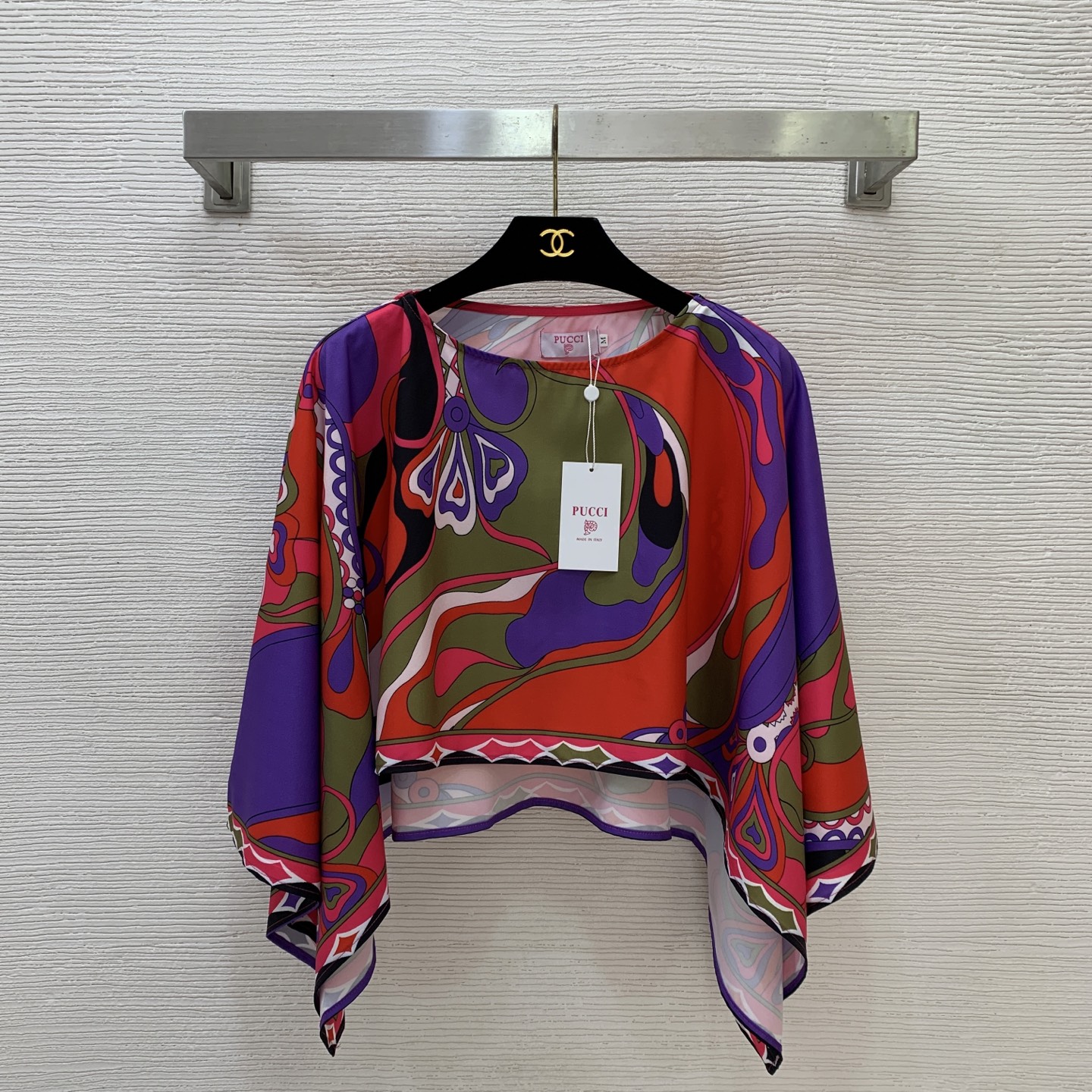 NO:840315,Model No. D26051298 PUCC* new custom-made contrasting color fashionable retro print loose and versatile pullover blouse top!  (M size has loose bust, front length 37/back center length 43),,19860909款号D26051298 PUCC*新款定制撞色时尚复古印花宽松百搭套头罩衫上衣！ （M码胸围宽松,前衣长37/后中长43）,,,Women's clothing