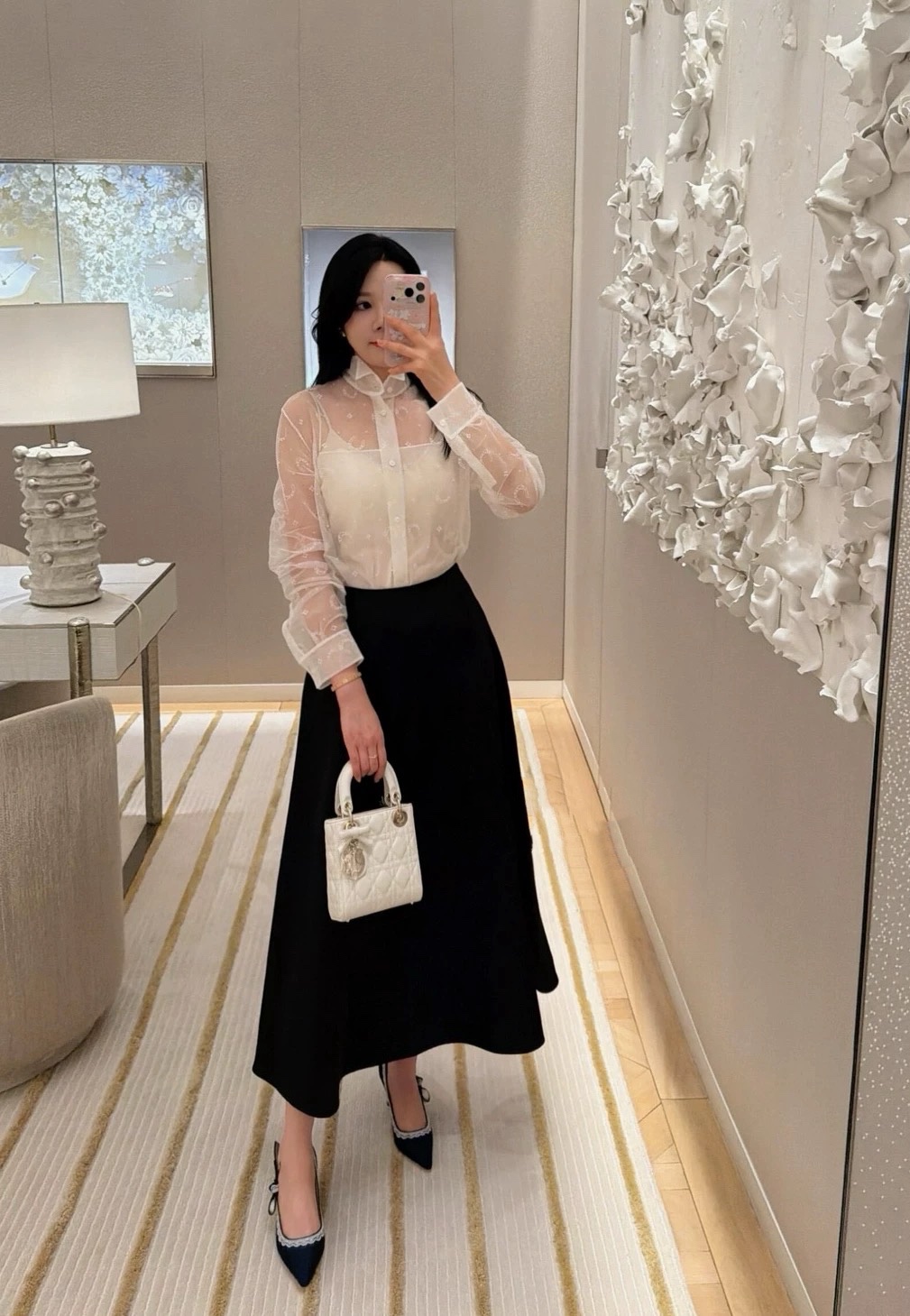 NO:858926,The girl of the highest version on the market will inspect the goods, trim the three marks on the threads, and ship the goods. If you want quality and service, please add me on WeChat. We will not accept urgent orders. Model No. D26051287 Dio* The latest version of Dio*. The girl on the market will inspect the goods, trim the three marks on the threads, and ship the goods. You can send pictures and videos of the goods. If you want quality and service, please add me on WeChat. We will not accept urgent orders. Customized ladylike three-piece mesh embroidery suit from D Home!  Button placket, stand collar, see-through sexy long-sleeved shirt, solid color inner bottoming camisole, wide waist, pleated pleated length, the highest version on the market. The girl will inspect the goods, trim the three marks on the threads, and send pictures and videos before delivery. If you want quality and service, please add me on WeChat. We will not accept urgent orders. This skirt!  White, - (M size shoulder width 41, bust 100, sleeve length 63, front length 72/back center length 79; inner bust 96 non-elastic, length 50; waist 68, skirt length 77), Dior-clothing, dior, dior, dior, skirts, shirts,19860909市面最高版本小妹验货、修剪线头上三标、发货可发图及拍视频,要品质要服务的加我微信,不接急单.款号D26051287 Dio*新市面最高版本小妹验货、修剪线头上三标、发货可发图及拍视频,要品质要服务的加我微信,不接急单.款D家定制气质淑女网纱绣花三件套套装！系扣门襟立领透视性感长袖衬衫纯色内搭打底吊带衫宽腰拼接褶裥百褶长市面最高版本小妹验货、修剪线头上三标、发货可发图及拍视频,要品质要服务的加我微信,不接急单.款半身裙！白色、--（M码肩宽41,胸围100,袖长63,前衣长72/后中长79；内搭胸围96无弹力,衣长50；腰围68,裙长77）,迪奥-服装,dior,dior,dior,skirts,shirts,,Women's clothing