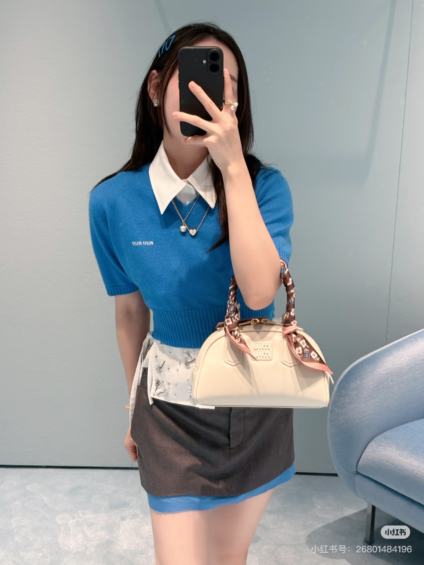 NO:828682,The highest version of the girl on the market inspects the goods, trims the three marks on the threads, pictures of the goods and takes videos. If you want quality and service, add me on WeChat. We do not accept urgent orders. Model number G26051438 MIUMI  High-end customized sheep wool yarn fabric, letter logo jacquard logo short girl, the highest version on the market. The girl inspects the goods, trims the three marks on the threads, pictures of the goods and takes videos. If you want quality and service, add me on WeChat. I will not accept urgent orders. This V-neck short-sleeved sweater top!  Blue, 36-38-40 (38 size bust 80, sleeve length 22, dress length 44), Miu Miu-clothing, miumiu, T-shirt,19860909市面最高版本小妹验货、修剪线头上三标、货可图及拍视频,要品质要服务的加我微信,不接急单.款号G26051438 MIUMI*U缪家新市面最高版本小妹验货、修剪线头上三标、货可图及拍视频,要品质要服务的加我微信,不接急单.款 高端定制绵羊毛纱线面料、字母logo提花徽标小辣妹短市面最高版本小妹验货、修剪线头上三标、货可图及拍视频,要品质要服务的加我微信,不接急单.款V领短袖针织衫上衣！蓝色,36-38-40（38码胸围80,袖长22,衣长44）,缪缪-服装,miumiu,T-shirt,,Women's clothing