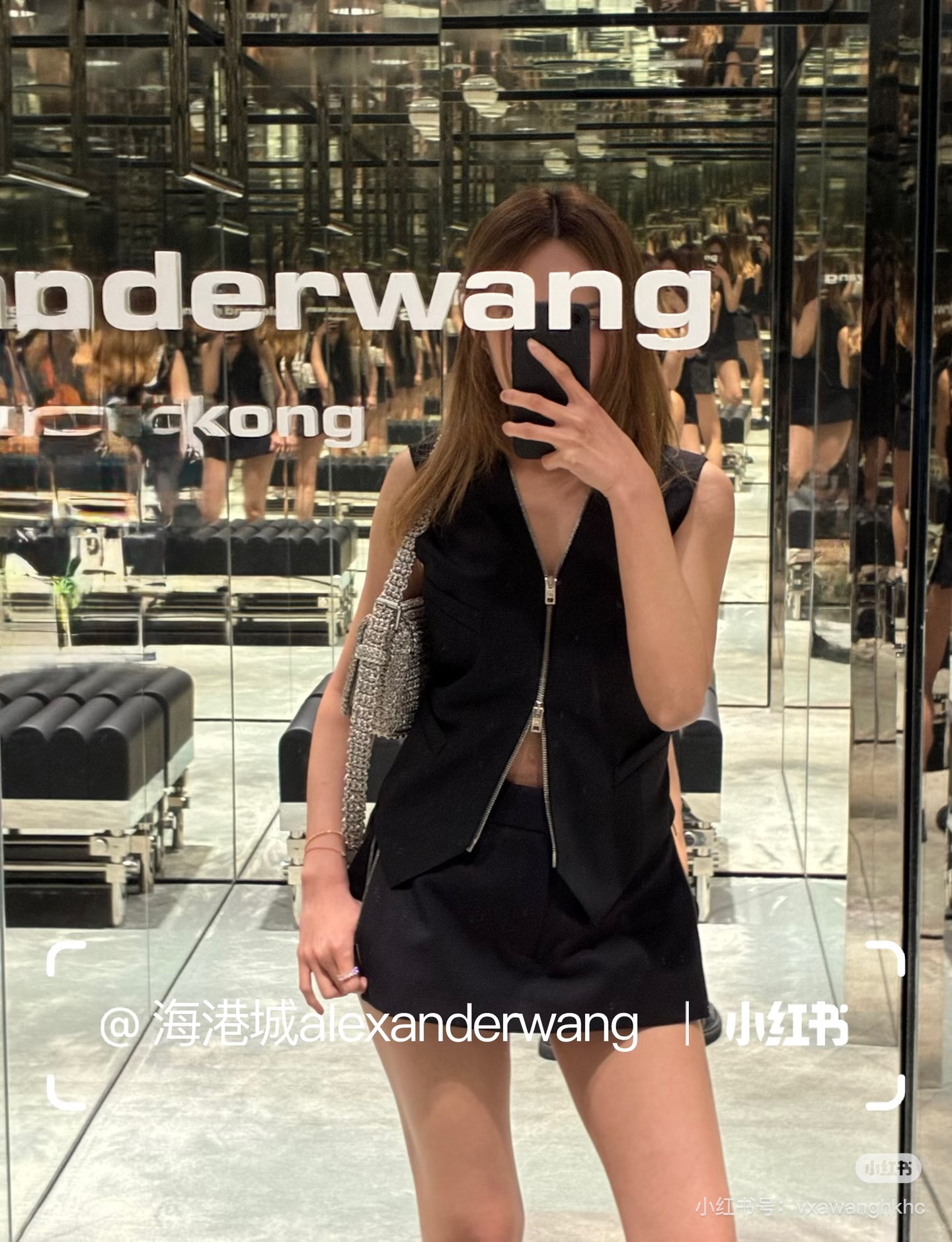 NO:828705,The highest version on the market, the girl inspects the goods, trims the three marks on the threads, pictures the goods and takes videos. If you want quality or service, please add me on WeChat. We do not accept urgent orders. Model No. D26051646 Alexander  Wan* Wangjia's newest version of the latest version on the market, the girl inspects the goods, trims the three marks on the threads, pictures of the goods and takes videos. If you want quality or service, please add me on WeChat. We will not accept urgent orders. Customized double-ended zipper placket AB fabric splicing back buckle slim fit V-neck vest sleeveless top!  Black, (M size bust 92, mid-back length 46), Burberry-clothing, alexander wang,19860909市面最高版本小妹验货、修剪线头上三标、货可图及拍视频,要品质要服务的加我微信,不接急单.款号D26051646 Alexander Wan*大王家新市面最高版本小妹验货、修剪线头上三标、货可图及拍视频,要品质要服务的加我微信,不接急单.款定制双头拉链门襟AB面料拼接后背卡扣修身显瘦V领马甲无袖上衣！黑色, （M码胸围92,后中长46）,博柏利-服装,alexander wang,,Women's clothing