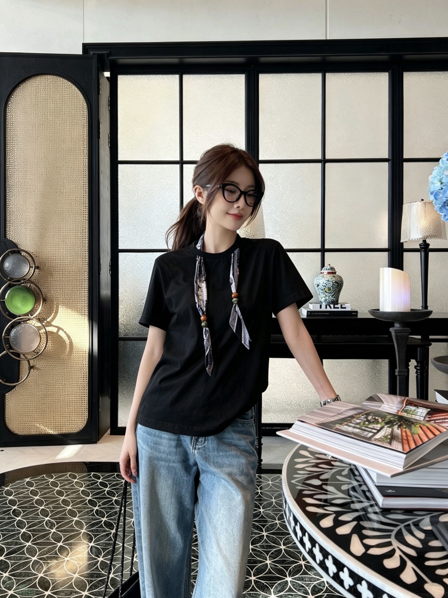 NO:829852,The highest version on the market, the girl will inspect the goods, trim the three marks on the threads, and ship the goods. You can send pictures and take videos. If you want quality and service, please add me on WeChat. We will not accept urgent orders. Model No. D26051825 Dio* The highest version on the market. The girl will inspect the goods, trim the three marks on the threads and ship the goods. You can send pictures and videos. If you want quality and service, please add me on WeChat. We will not accept urgent orders. Customized classic CD little bee embroidered silk scarf collar decoration, versatile and versatile loose short-sleeved T-shirt top!  Black, white, (M size shoulder width 40, chest 96, sleeve length 19, clothing length 63), Dior-clothing, dior, dior, T-shirt, tees, t-shirt,19860909市面最高版本小妹验货、修剪线头上三标、发货可发图及拍视频,要品质要服务的加我微信,不接急单.款号D26051825 Dio*新市面最高版本小妹验货、修剪线头上三标、发货可发图及拍视频,要品质要服务的加我微信,不接急单.款定制经典CD小蜜蜂刺绣丝巾领装饰气质百搭宽松短袖t恤上衣！黑色,白色,（M码肩宽40,胸围96,袖长19,衣长63）,迪奥-服装,dior,dior,T-shirt,tees，t-shirt,,Women's clothing