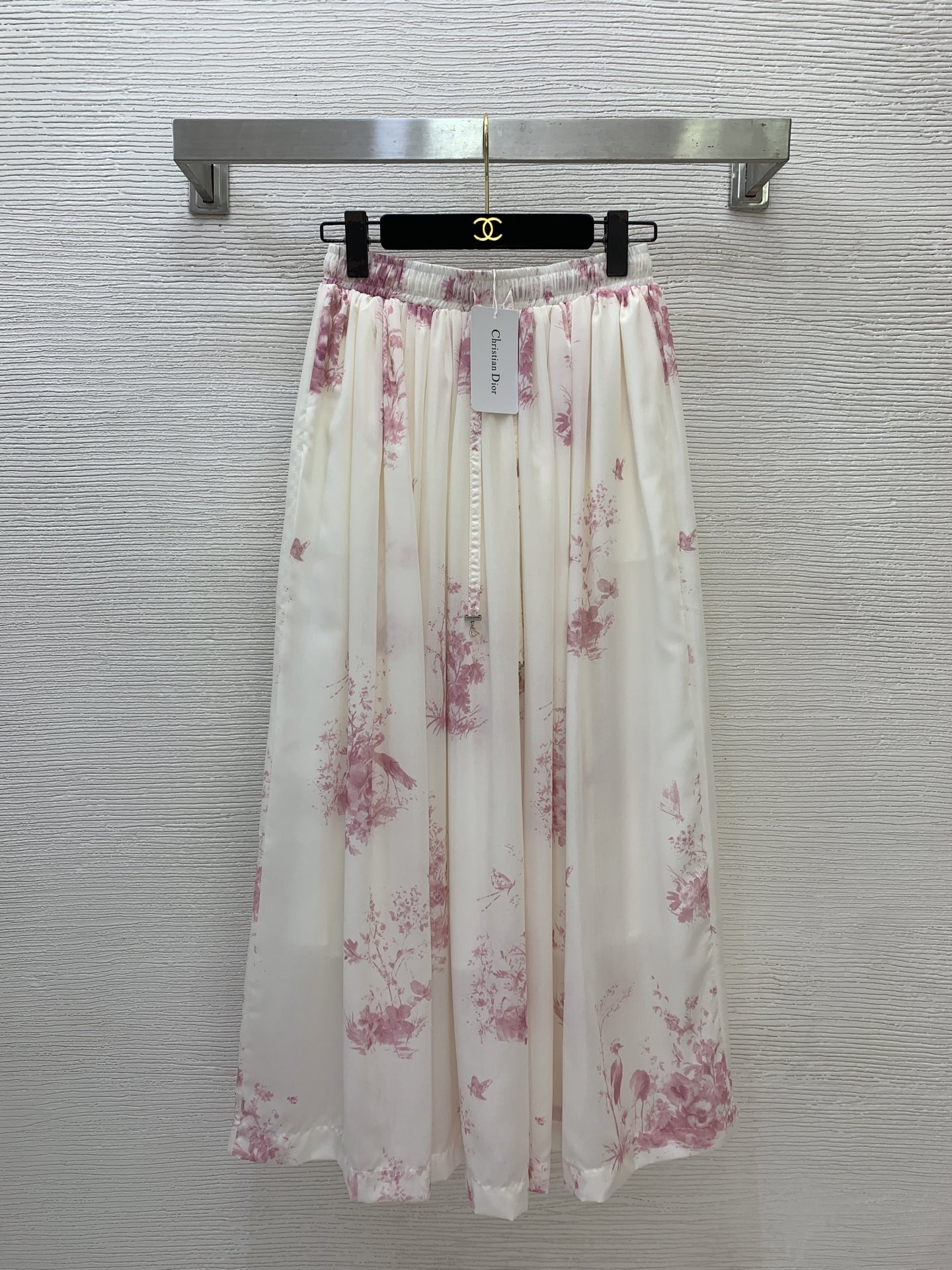 NO:870006,Model No. D26053046 Dio* new D family customized thin cotton fabric, CD metal accessories drawstring elastic waist pleated large skirt long skirt!  36-38-40-42 (size 38, waist 62~82, high elasticity, skirt length 92),, dior, dior, skirts,19860909款号D26053046 Dio*新款D家定制薄棉面料、CD金属配件抽绳松紧腰压褶大裙摆长款半身裙！36-38-40-42（38码腰围62～82大弹力,裙长92）,,dior,dior,skirts,,Women's clothing