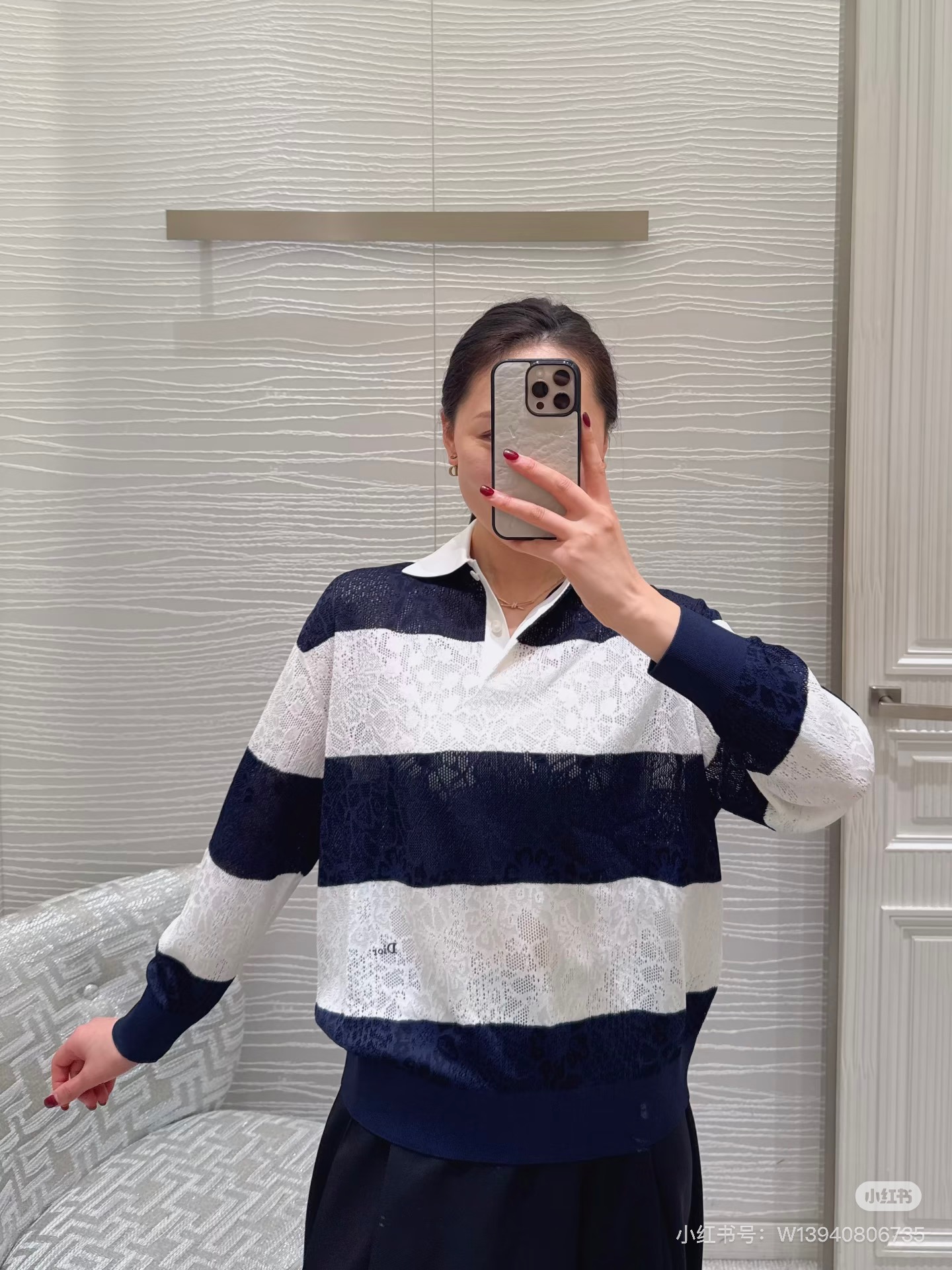 NO:883492,No. G26061038 Dio's latest high-end customized Tencel fabric letter logo embroidery logo hollow see-through color-blocking jacquard button placket Polo lapel long-sleeved sweater top!  36-38-40 (M size shoulder width 54, bust 106, sleeve length 50, dress length 54), Dior-clothing, dior, dior,19860909号G26061038 Dio*新 高端定制天丝面料字母logo刺绣徽标镂空透视拼色提花系扣门襟Polo翻领长袖针织衫上衣！36-38-40（M码肩宽54,胸围106,袖长50,衣长54）,迪奥-服装,dior,dior,,Women's clothing