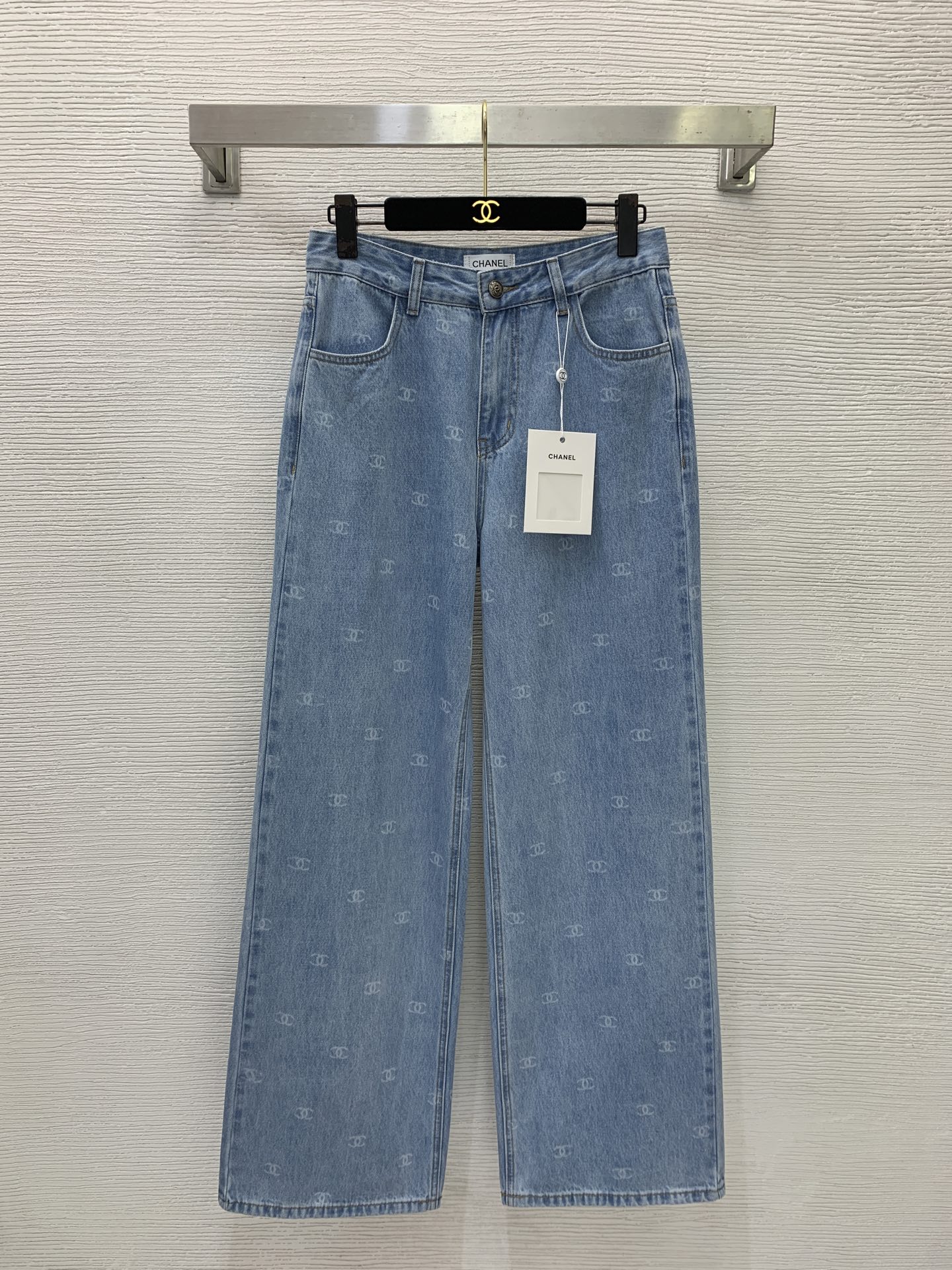 NO:883182,No. G26061298 CHANE*L new high-end custom washed denim cotton double C letter printed YKK zipper fly high waist slimming straight wide leg jeans!  34.36.38/SML (size 36: waist 72, hip 98, pants length 109), Chanel-clothing, chanel, chanel, jeans,19860909号G26061298 CHANE*L新 高端定制洗水牛仔棉双C字母印花YKK拉链门襟高腰显瘦直筒阔腿牛仔裤！34.36.38/SML（36码:腰围72,臀围98,裤长109）,香奈儿-服装,chanel,chanel,jeans,,Women's clothing