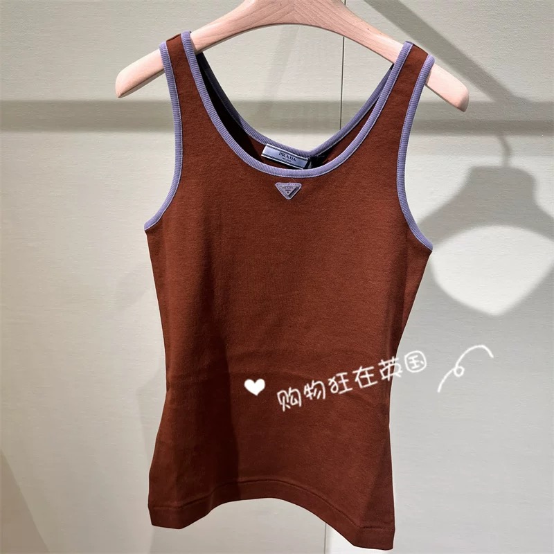 NO:883301,No. D26061284 PRAD*A New P’s classic triangle logo logo contrasting edge slim fit knitted vest!  Black, brown, (M size bust 70, length 54), Prada-clothing, prada, prada,19860909号D26061284 PRAD*A新P家经典三角标logo徽标撞色包边修身显瘦针织背心！黑色、棕色、（M码胸围70,衣长54）,普拉达-服装,prada,prada,,Women's clothing