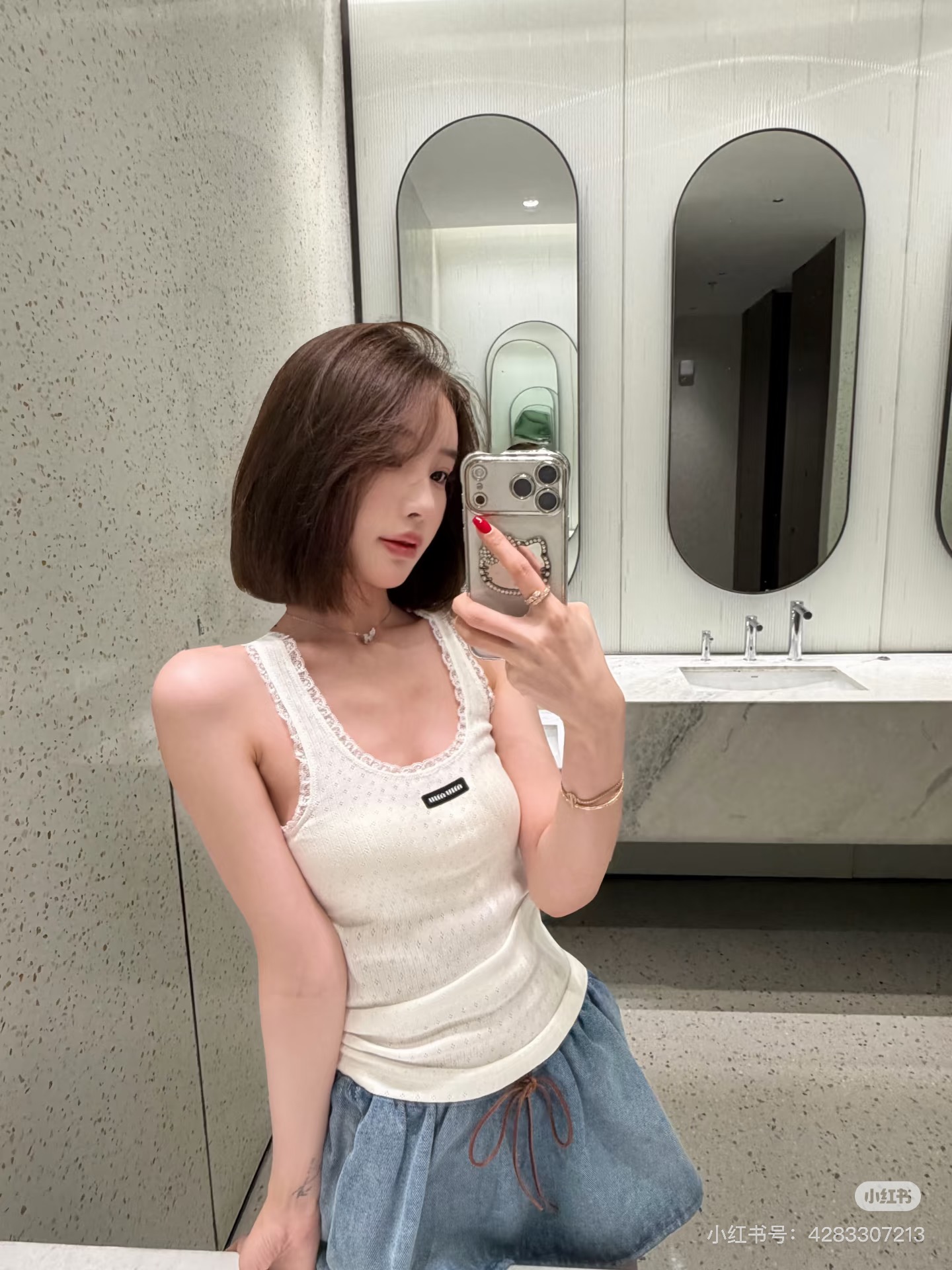 NO:886537,No. G26061468 MIUMI*U Miaojiaxin high-end customized wool yarn hollow see-through thin fabric, lace splicing vertical pattern hollow see-through slim fit sleeveless knitted vest top!  White, 36.38.40 (38 size bust 74, length 54), Miu Miu-clothing, miumiu,19860909号G26061468 MIUMI*U缪家新 高端定制羊毛纱线镂空透视薄面料、蕾丝花边拼接竖纹镂空透视修身显瘦无袖针织背心上衣！白色,36.38.40（38码胸围74,衣长54）,缪缪-服装,miumiu,,Women's clothing