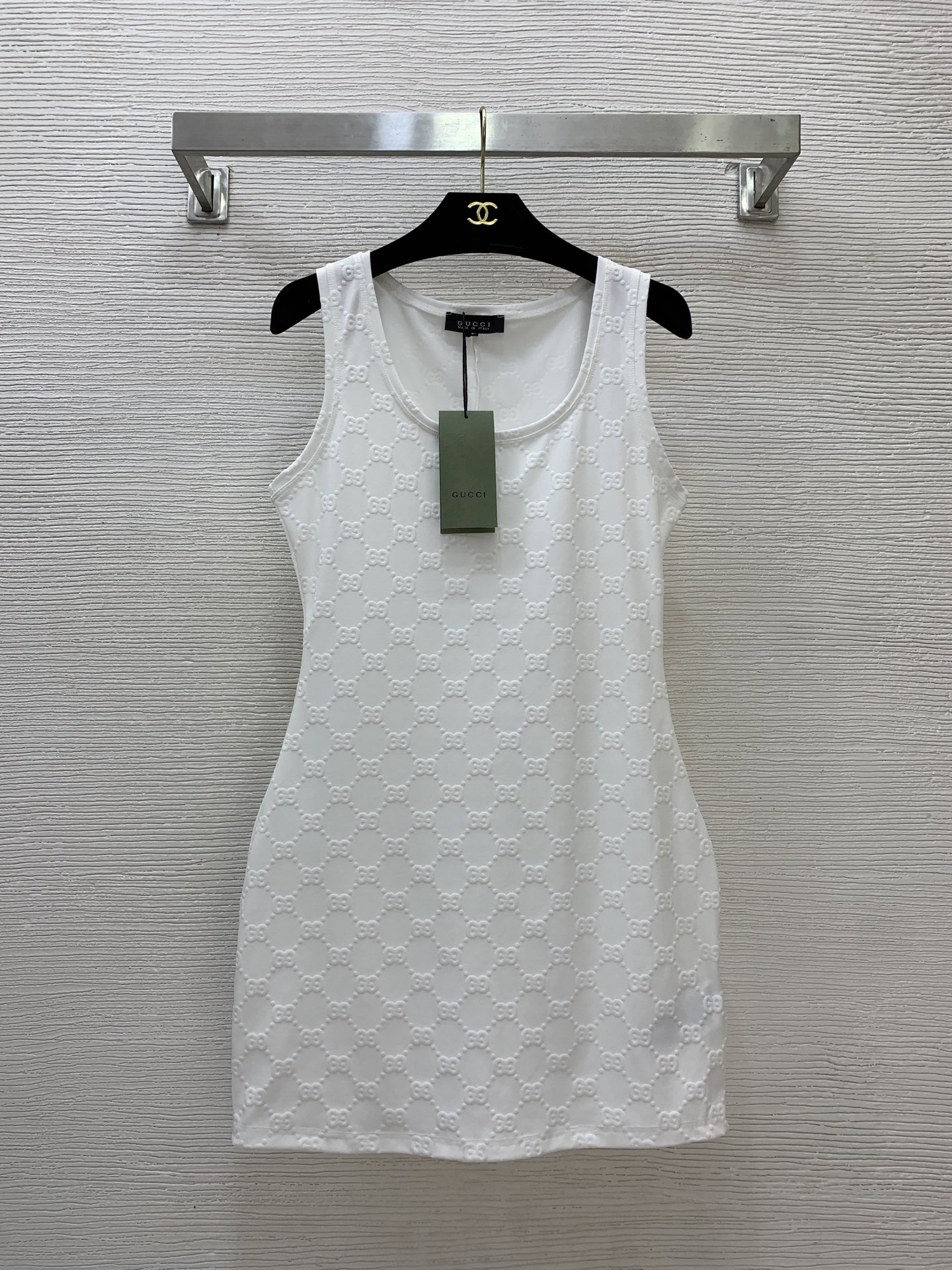NO:891214,Style No. D26061723 GUCC* new classic GG letter logo embossed jacquard fabric slimming sleeveless tank top U-neck cotton dress!  Brown, black, white, (M size bust 82, waist 68, skirt length 79),,gucci,skirts,19860909款号D26061723 GUCC*新款经典GG字母logo压花提花面料修身显瘦无袖背心裙U领棉质连衣裙！咖啡色、黑色、白色、 （M码胸围82,腰围68,裙长79）,,gucci,skirts,,Women's clothing