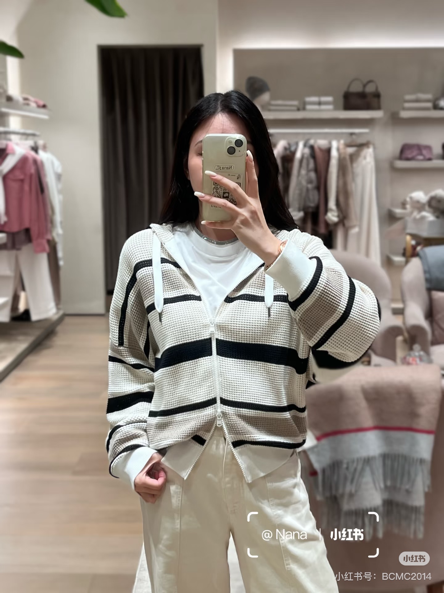 NO:911427,Model No. G70825 Brunel*o Cucinel*i's new BC family's new high-end customized wool yarn fabric, contrasting stripes, hollow see-through drawstrings, double zipper hood, loose, fashionable and versatile long-sleeved knitted cardigan top!  (M size shoulder width 57, chest 104, sleeve length 46, dress length 53) batch,, brunello cucinelli, chanel, hats,19860909款号G70825 Brunel*o Cucinel*i新款BC家新款高端定制羊毛纱线面料、撞色间条镂空透视抽绳双拉链连帽宽松时尚百搭长袖针织开衫上衣！（M码肩宽57,胸围104,袖长46,衣长53）批,,brunello cucinelli,chanel,hats,,Women's clothing