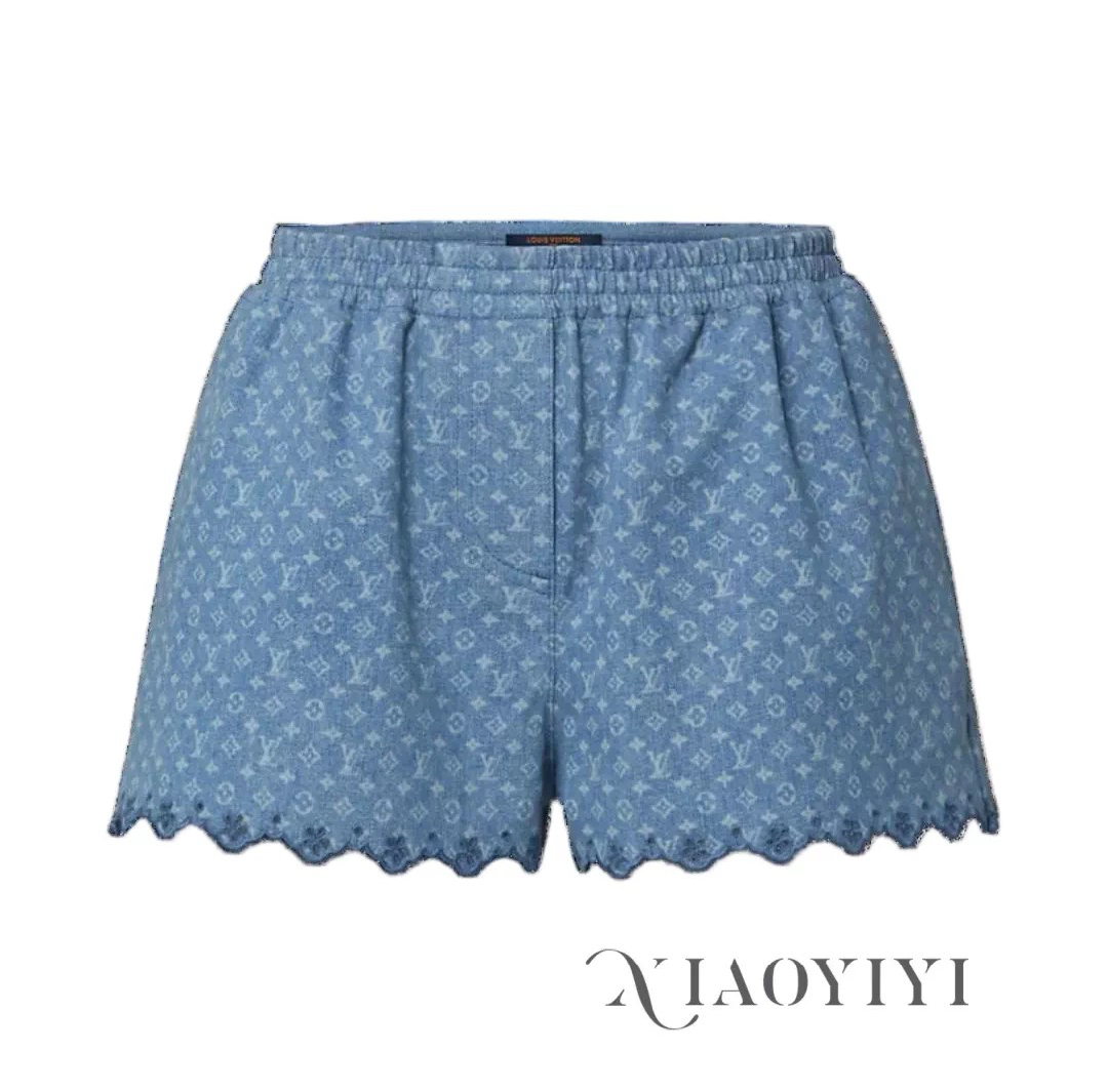 NO:933704,Style No. G71746 LOUIS*Lvjia’s new high-version LV customized super-soft washed denim fabric, fashionable and versatile two-piece suit!  Full body presbyopic print, embroidered lace craft straps, metal stamped logo accessories, triangular cup, strapless top, fashionable and casual, elastic waist, pocket shorts!  (S size hem circumference 72; waist circumference 66~82 elastic, hip circumference 102, pants length 35) tube top, shorts, Louis Vuitton-clothing, louis vuitton, louis vuitton, louis vuitton, louis vuitton, louis vuitton, shorts,19860909款号G71746 LOUIS*驴家新款高版本LV定制超软水洗牛仔面料 时尚百搭两件套装！满身老花印花绣花边工艺绑带金属钢印logo配件三角杯抹胸吊带上衣时尚休闲松紧腰插兜短裤！ （S码下摆围72；腰围66～82弹力,臀围102,裤长35）抹胸,短裤,路易威登-服装,louis vuitton,louis vuitton,louis vuitton,louis vuitton,louis vuitton,shorts,,Women's clothing