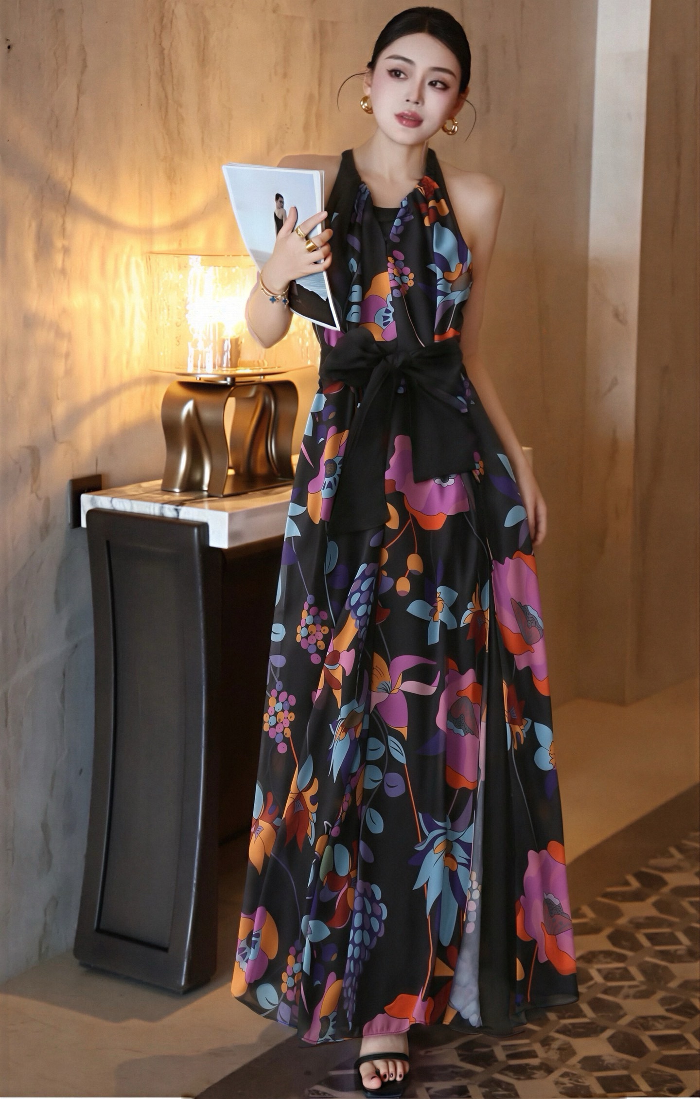 NO:946676,Style No. G26080159 ZIMMERMA*N Zimmerman's new Australian brand high-end custom-made imitation silk fabric, light and elegant, retro classic elegance, high slits on the side and leg-exposing design, full of colorful flower prints, wide belt at the waist, slimming halter neck style, sleeveless full-swing dress, long skirt with belt!  (S size bust 84, waist 64, skirt length 127), Zimmerman-clothing, skirts, real silk,19860909款号G26080159 ZIMMERMA*N兹默曼新款澳洲品牌高端定制仿真丝面料轻薄飘逸复古典雅风、侧面高开衩露腿设计满印彩色花朵印花腰部宽面腰带收腰显瘦挂脖式无袖大摆连衣裙长裙配腰带！ （S码胸围84,腰围64,裙长127）,兹默曼-服装,skirts,real silk,,Women's clothing