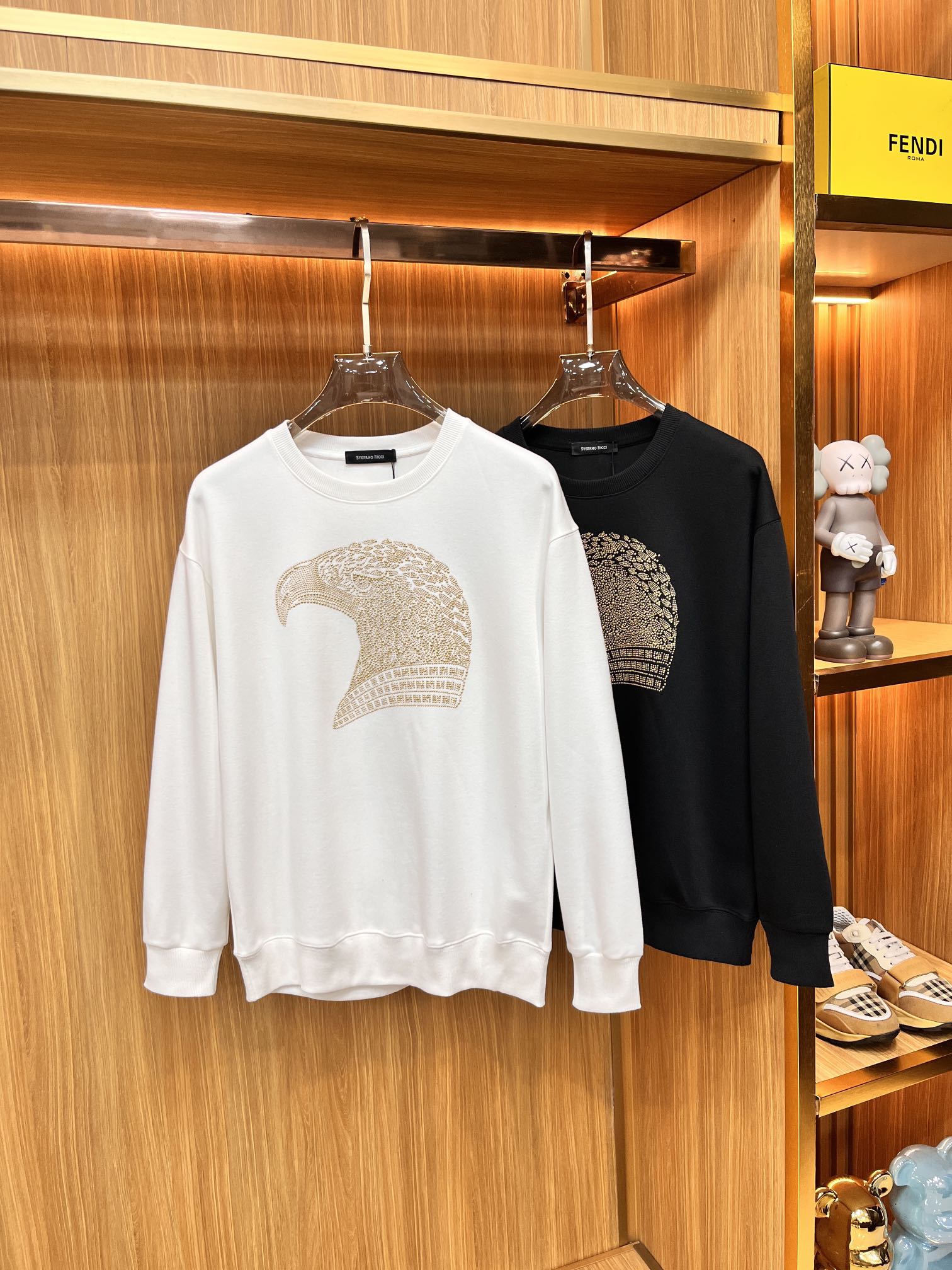 NO:530645,Stephen 25S autumn men's long-sleeved sweatshirt... I like it if you like it, without covering it, it is deeply imprinted into your heart... It is extremely durable and comfortable, and has a great cotton feel. Solid color series, the whole T-shirt is very natural, the style is simple and atmospheric, and the outfit is convenient to commute!  !  !  Code number M-5XL, hoodie, sweatshirts,tees,t-shirt,alexander wang19860909史蒂芬 25S秋季男士长袖卫衣..... 烫钻喜欢就是喜欢, 无需掩盖, 深深印入你的内心……耐穿性和舒适度极强,超棒的棉感 纯色系列,整件T恤呈现的状态非常的自然,款式简单大气,穿搭便捷通勤！！！码数M-5XL,,hoodie,sweatshirts,tees，t-shirt,alexander wang,Men's clothing