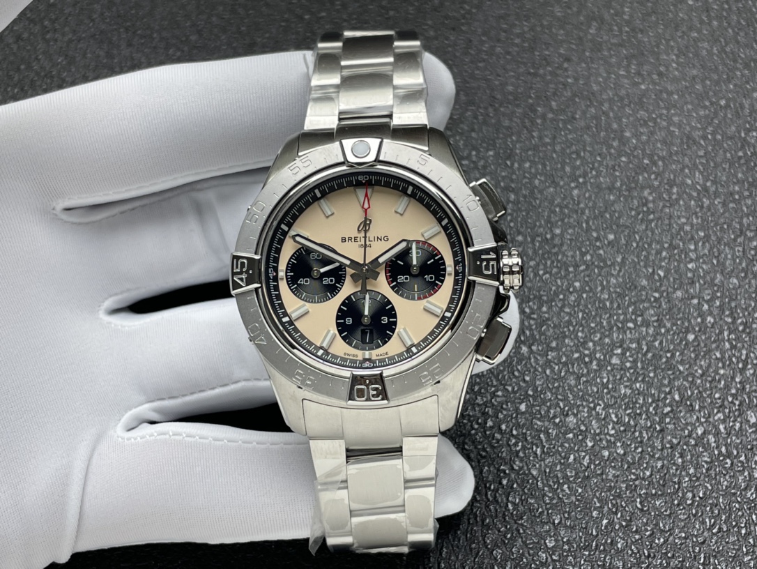 BLS 百年灵 复仇者系列新款腕表强势来袭