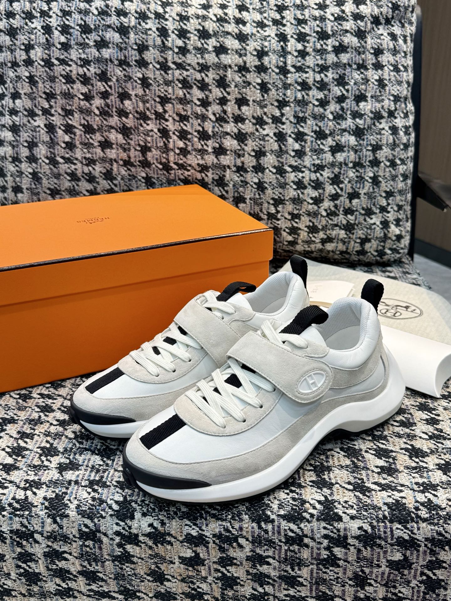 Женские кроссовки Hermes Loop Hermès