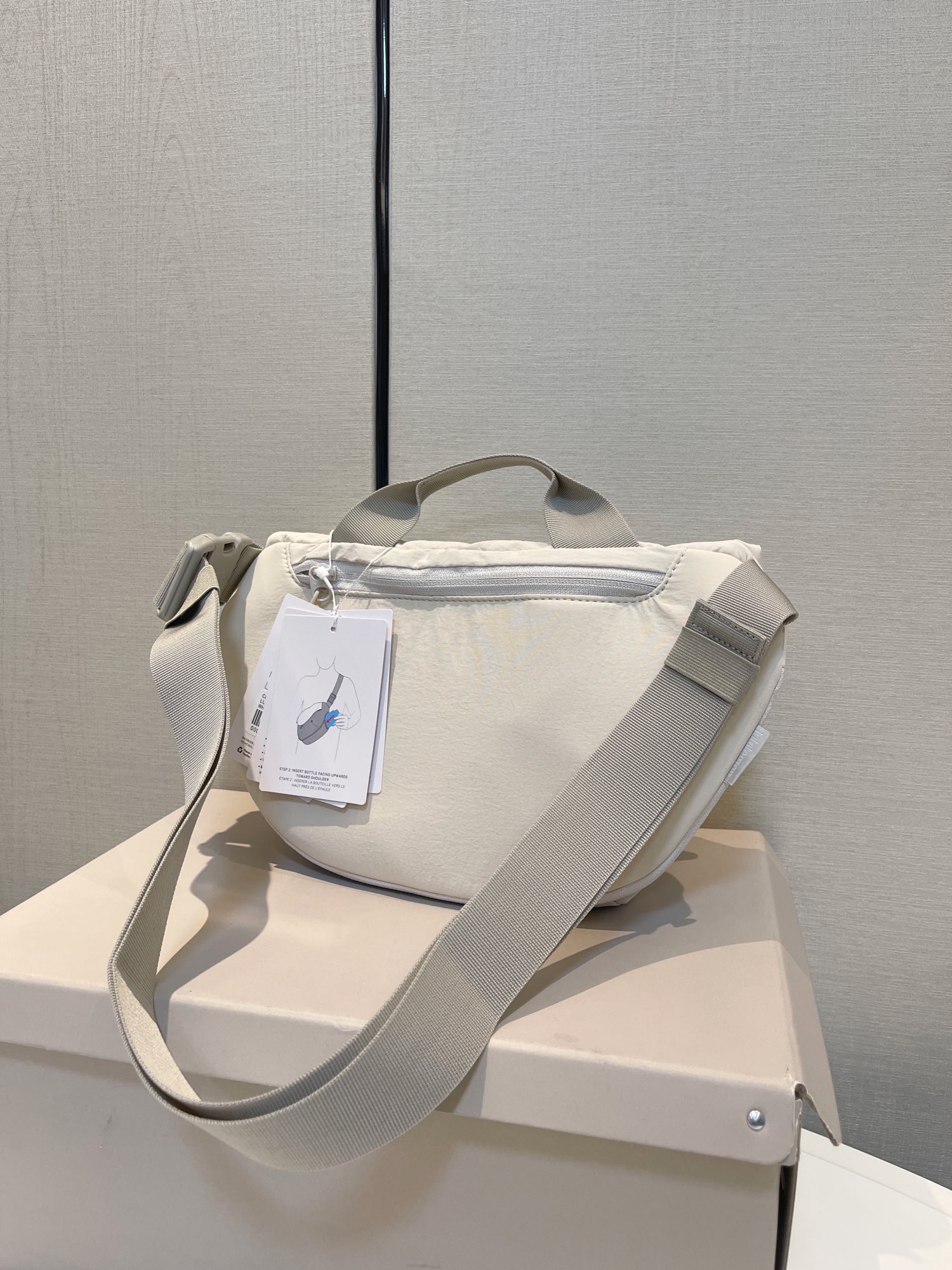 adjusted as a chest pack or waist bag - Comprehensive 5