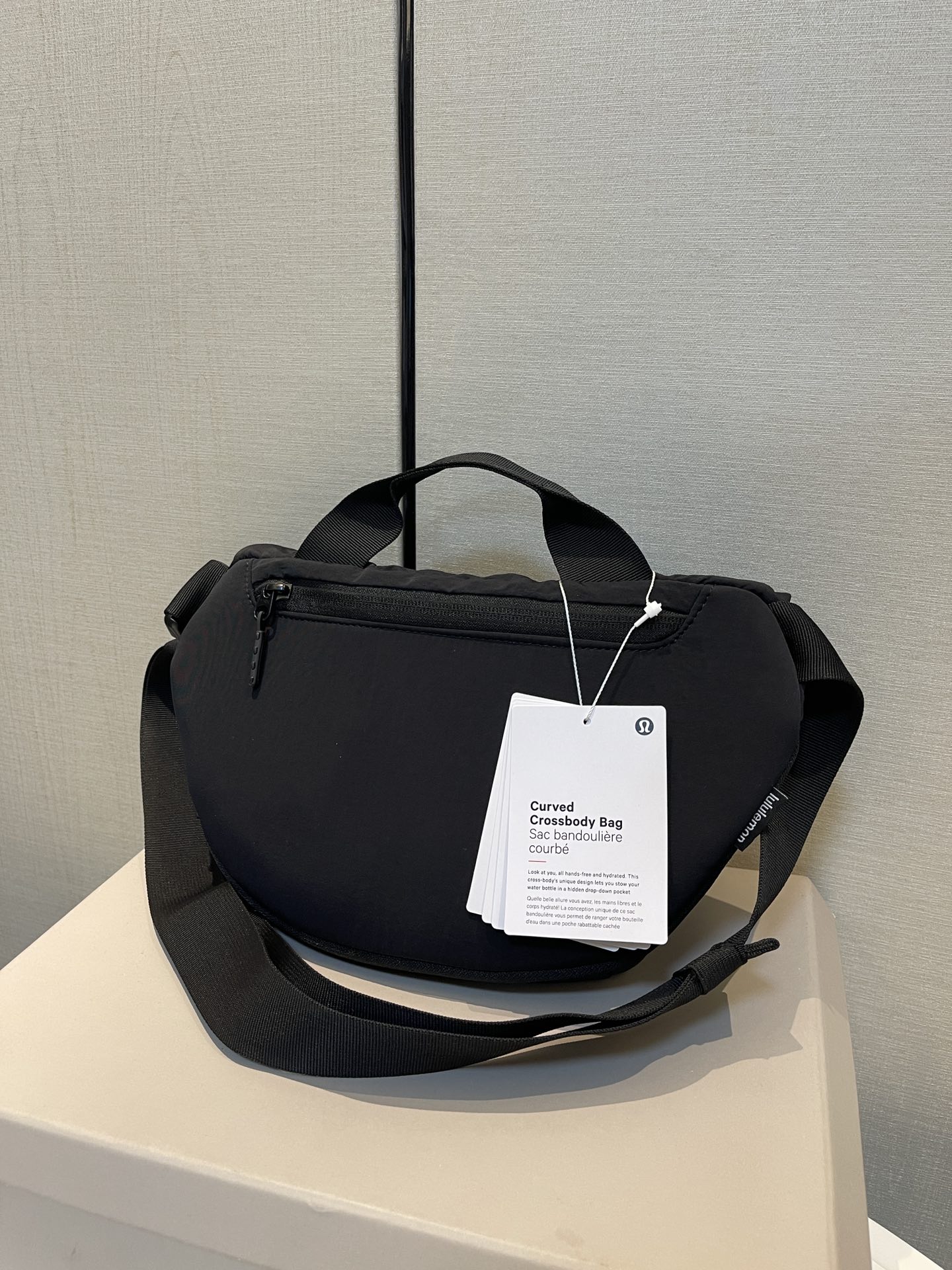 adjusted as a chest pack or waist bag - Comprehensive 4