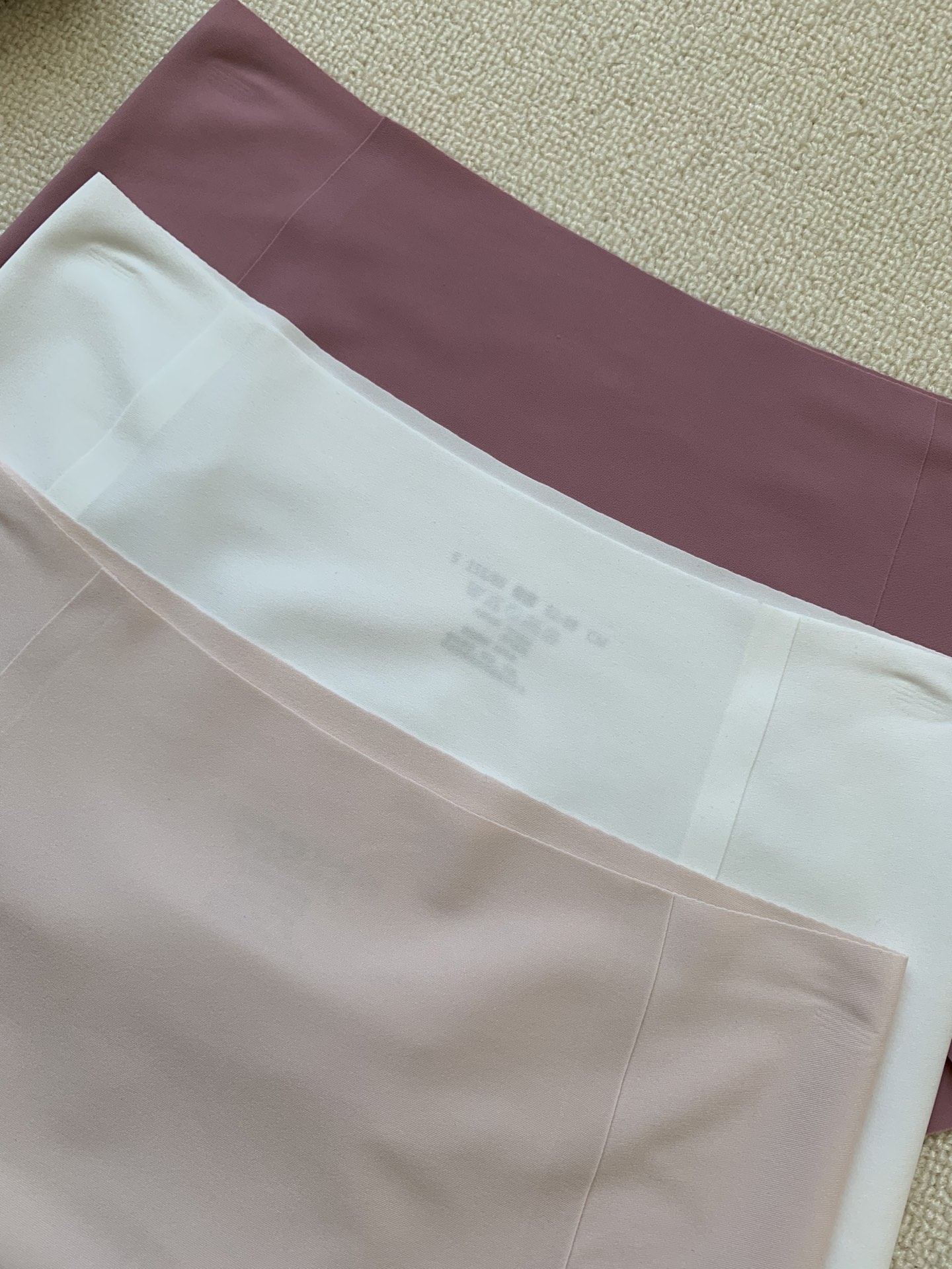  露露S- XL码）正品！已入库 越南代工厂订单余裁 Lululemon女士中腰无痕裸感运动内裤～ 一盒